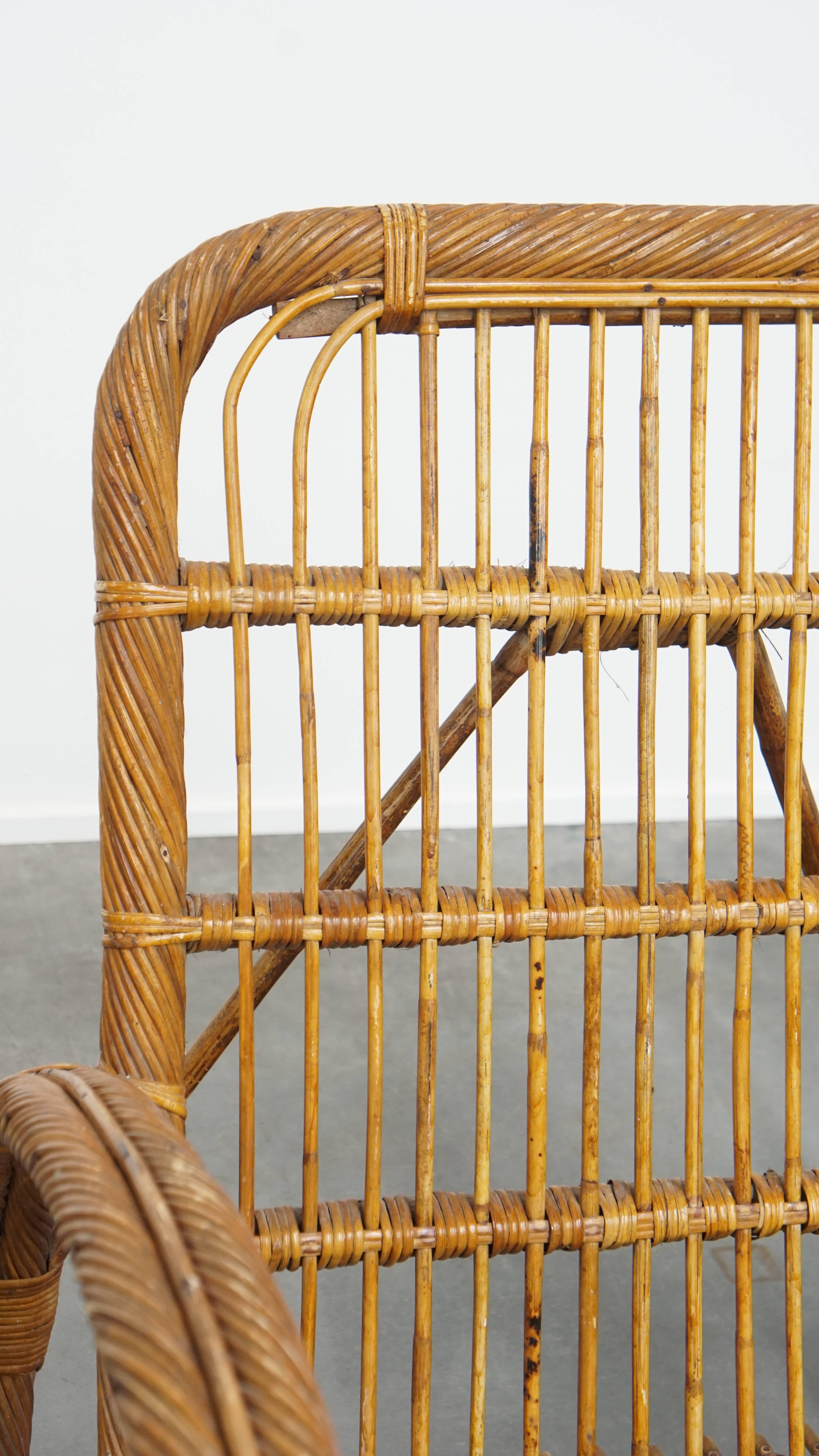 French Rattan Vintage Design Armchair from the 1950s For Sale 5