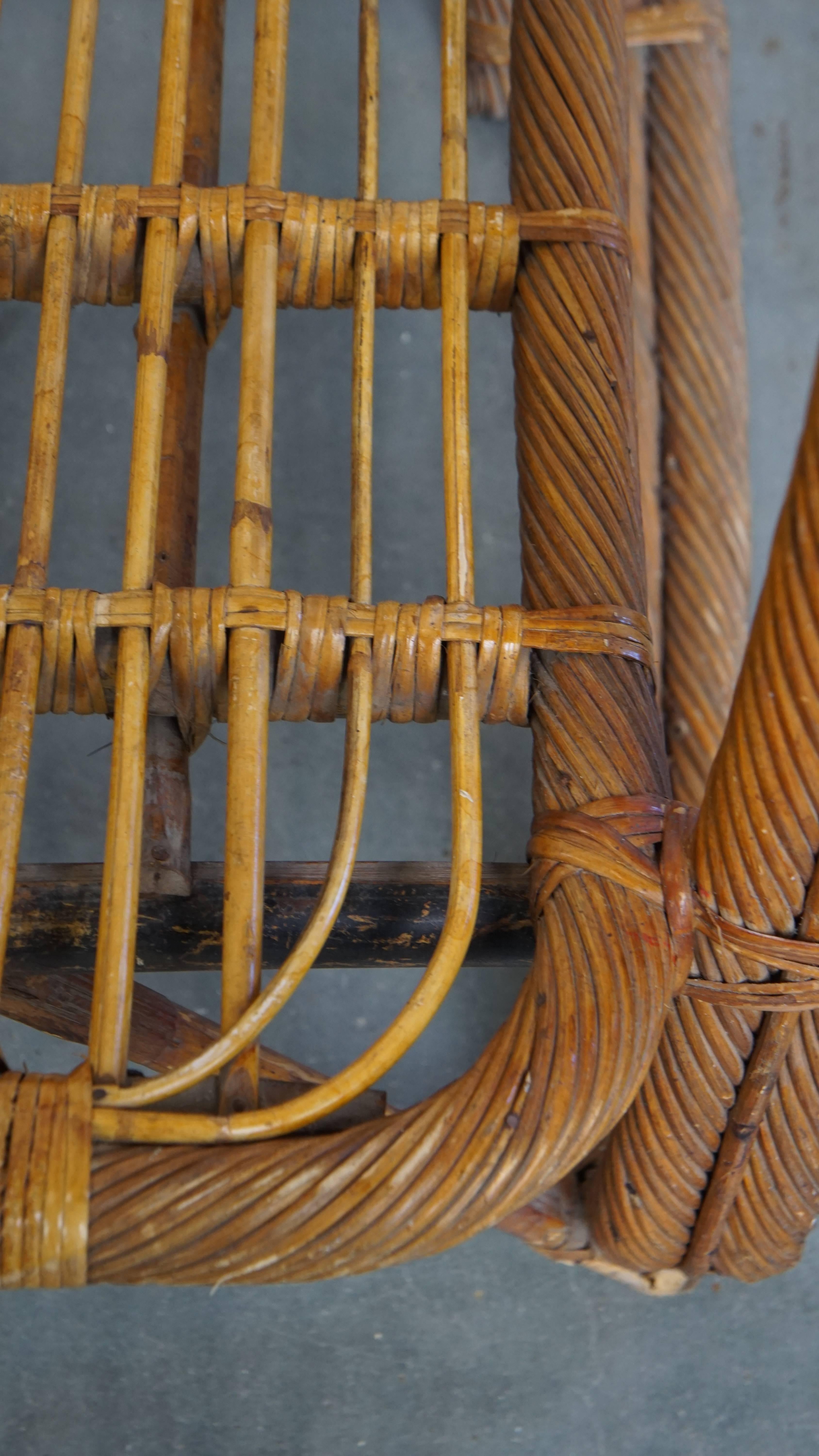 French Rattan Vintage Design Armchair from the 1950s For Sale 6