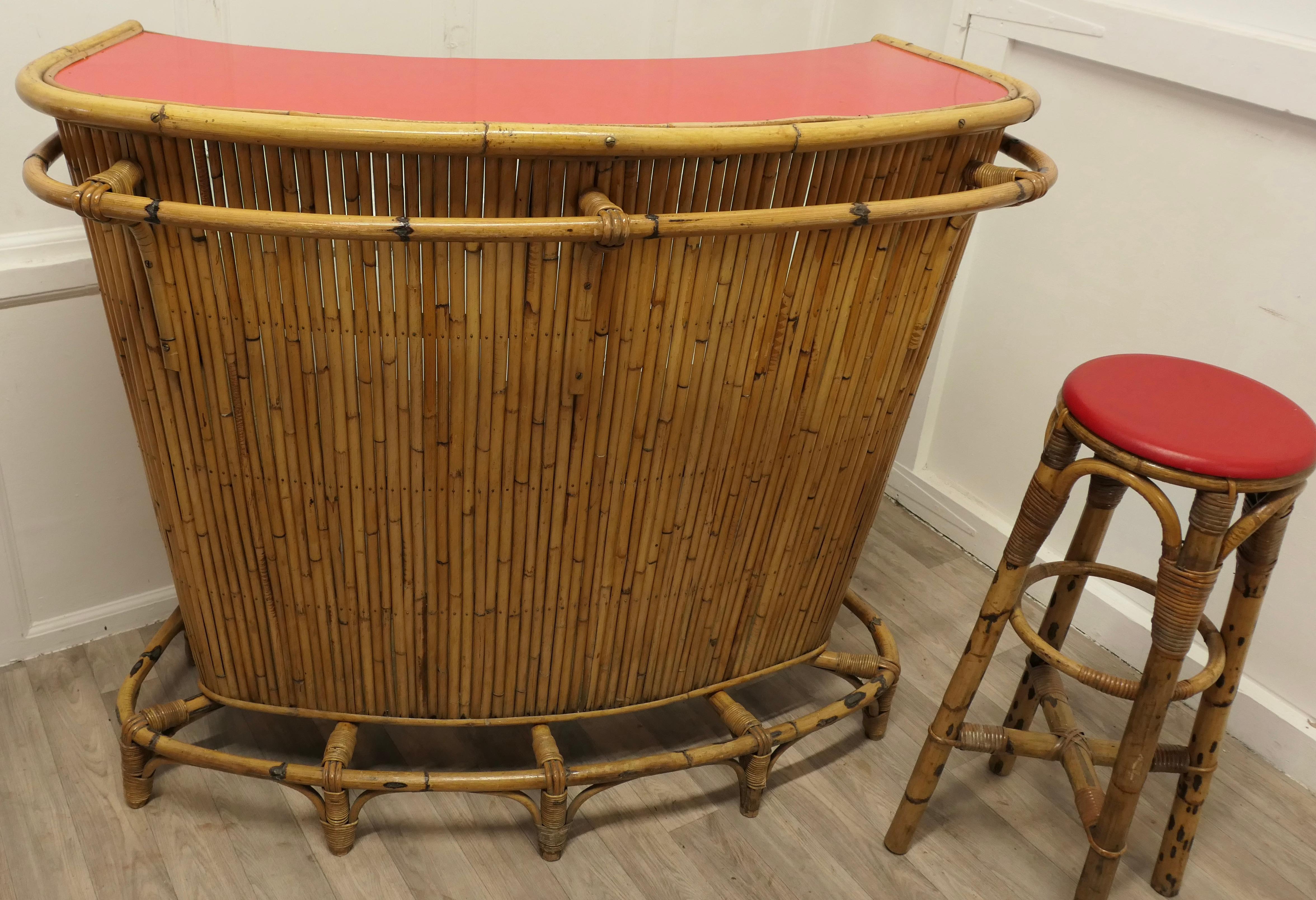 French Reception Greeting Tiki Bar with Stools 3
