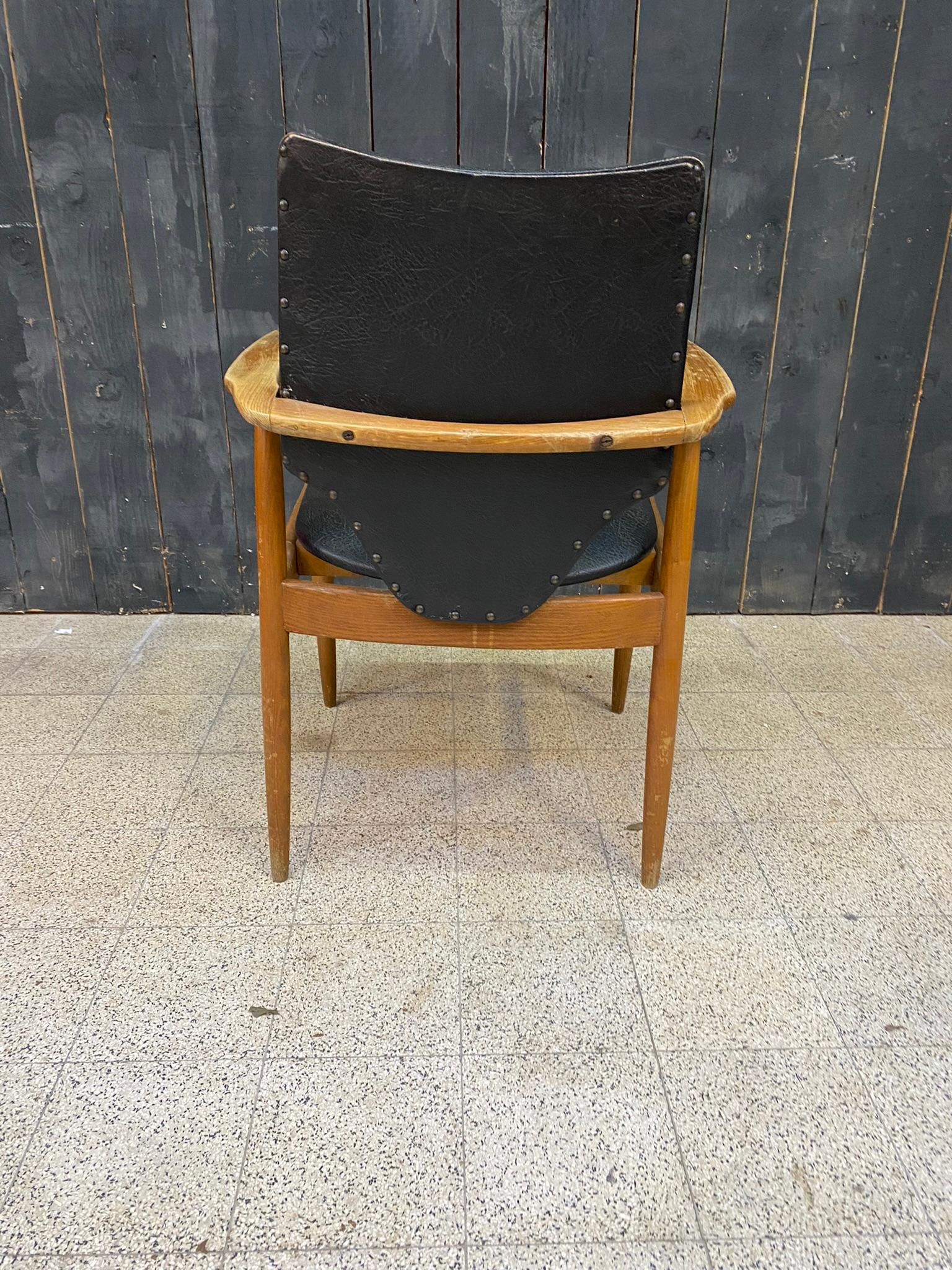 Fauteuil de reconstruction française de style scandinave, datant d'environ 1960  en vente 2