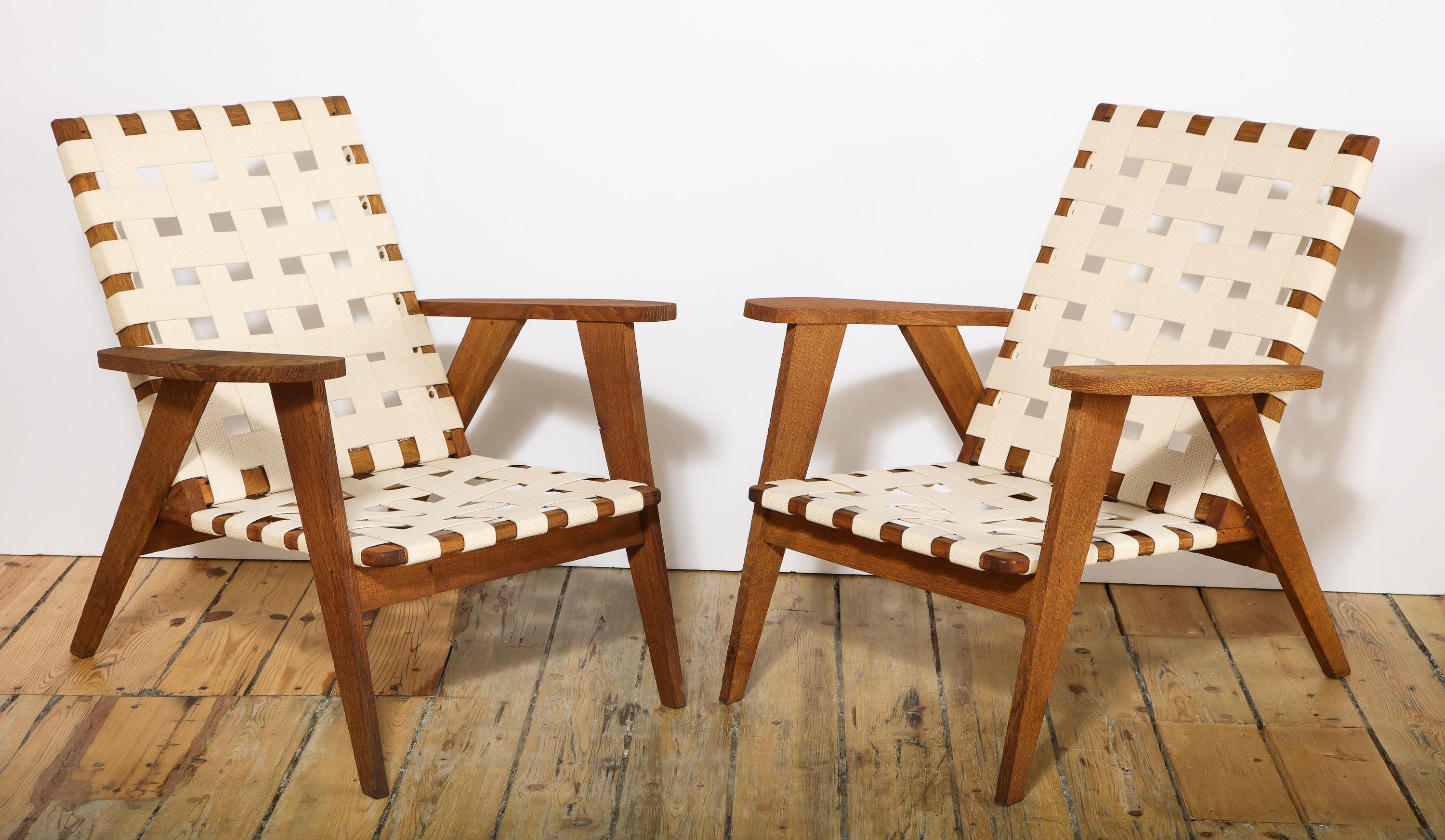 Pair of French Reconstruction armchairs in oak and cotton straps.
2 pairs available.
Measures: 30 x 31 x 27.