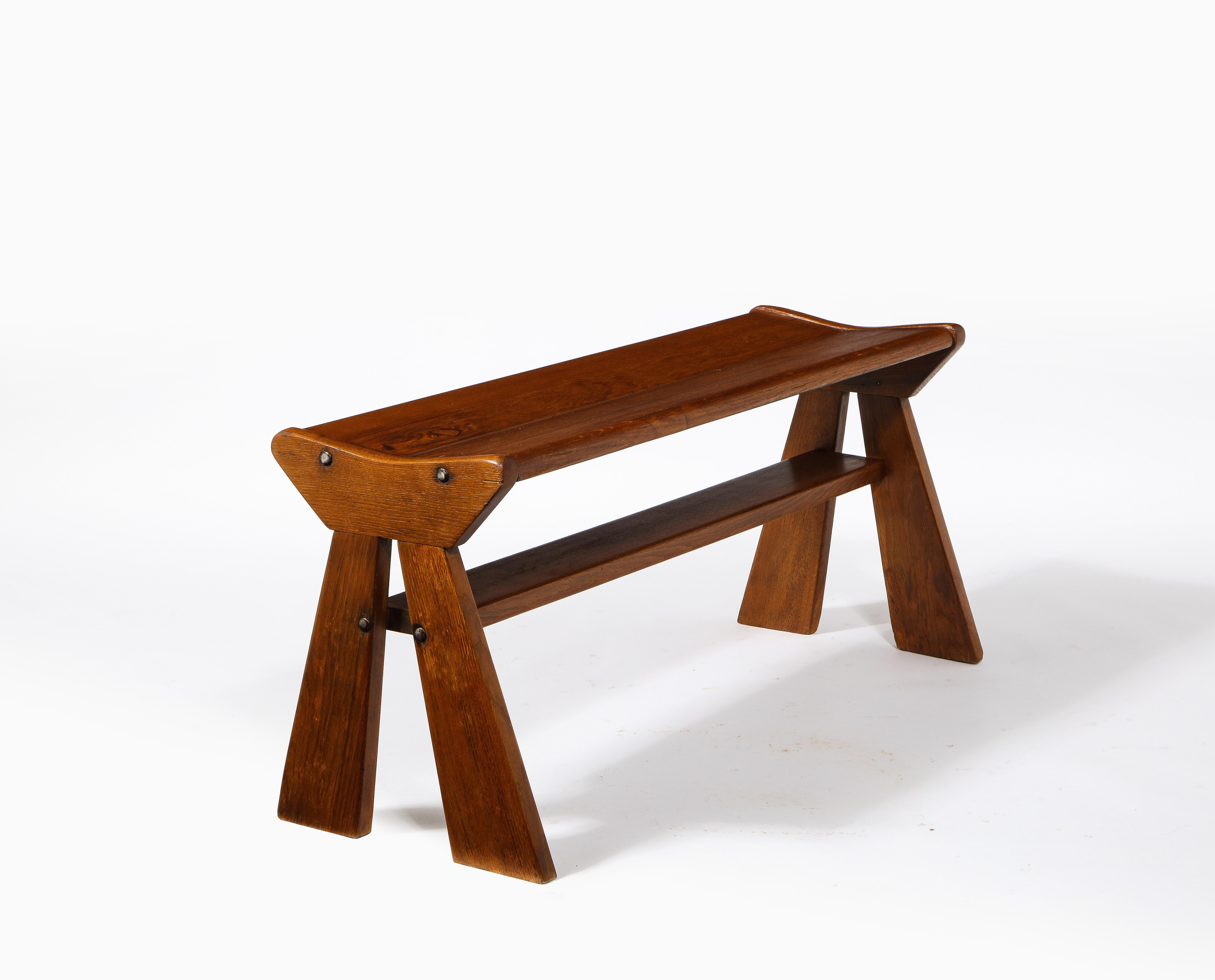 French Reconstruction Era Solid Oak Compact Bench, France, 1940s For Sale 5
