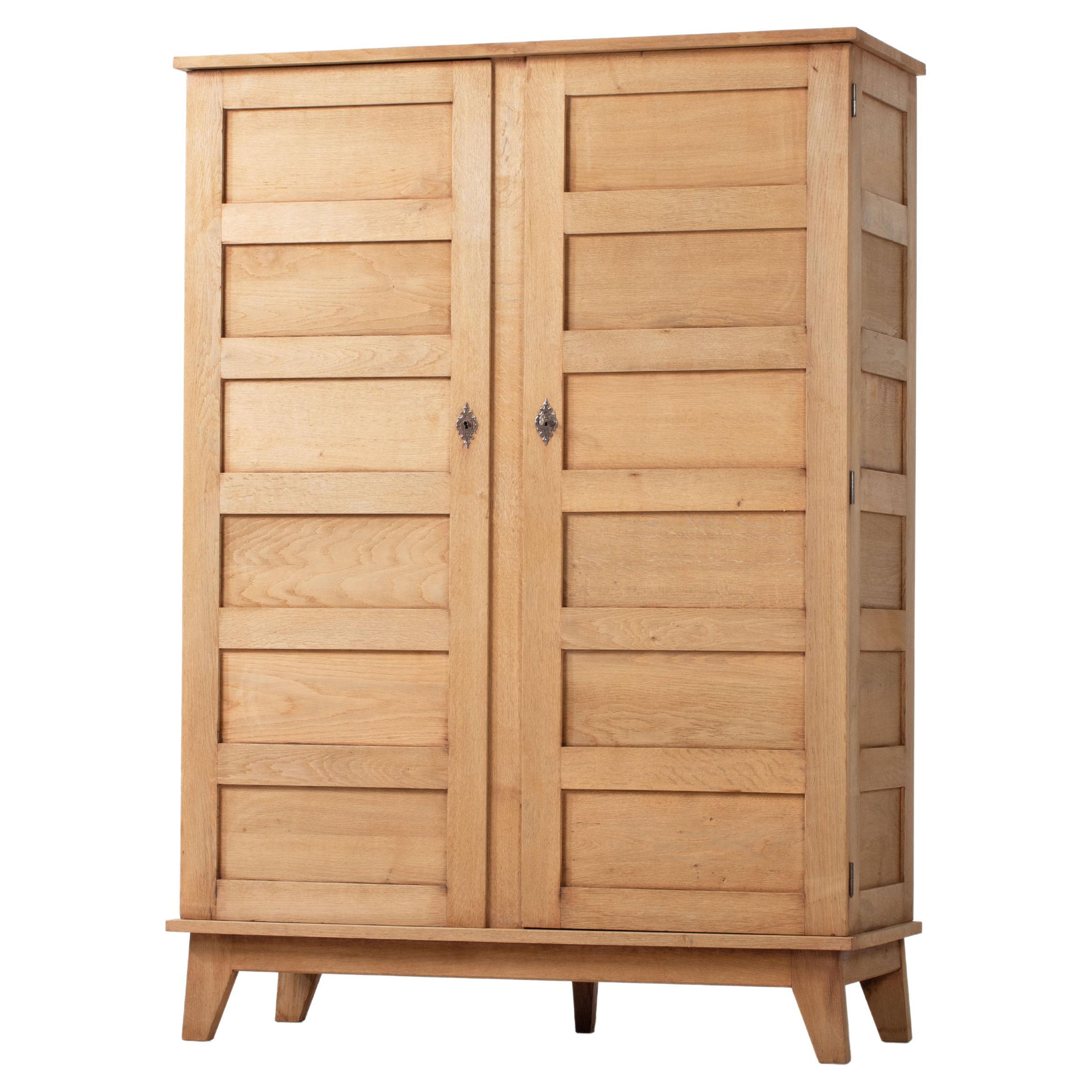 Armoire à deux portes de la Reconstruction française par René Gabriel