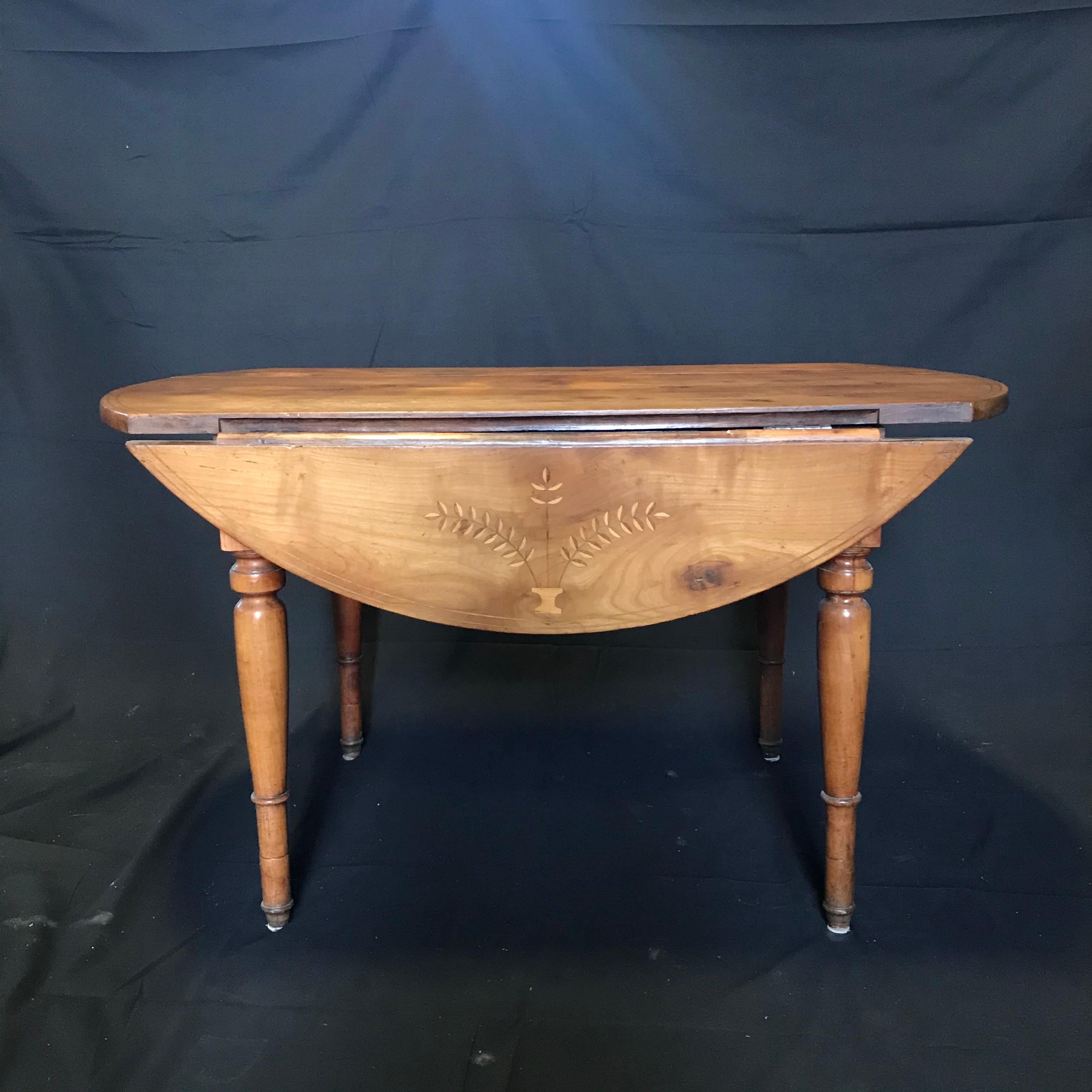 French Rectangular and Round Table with Marquetry on Leaves In Excellent Condition In Hopewell, NJ