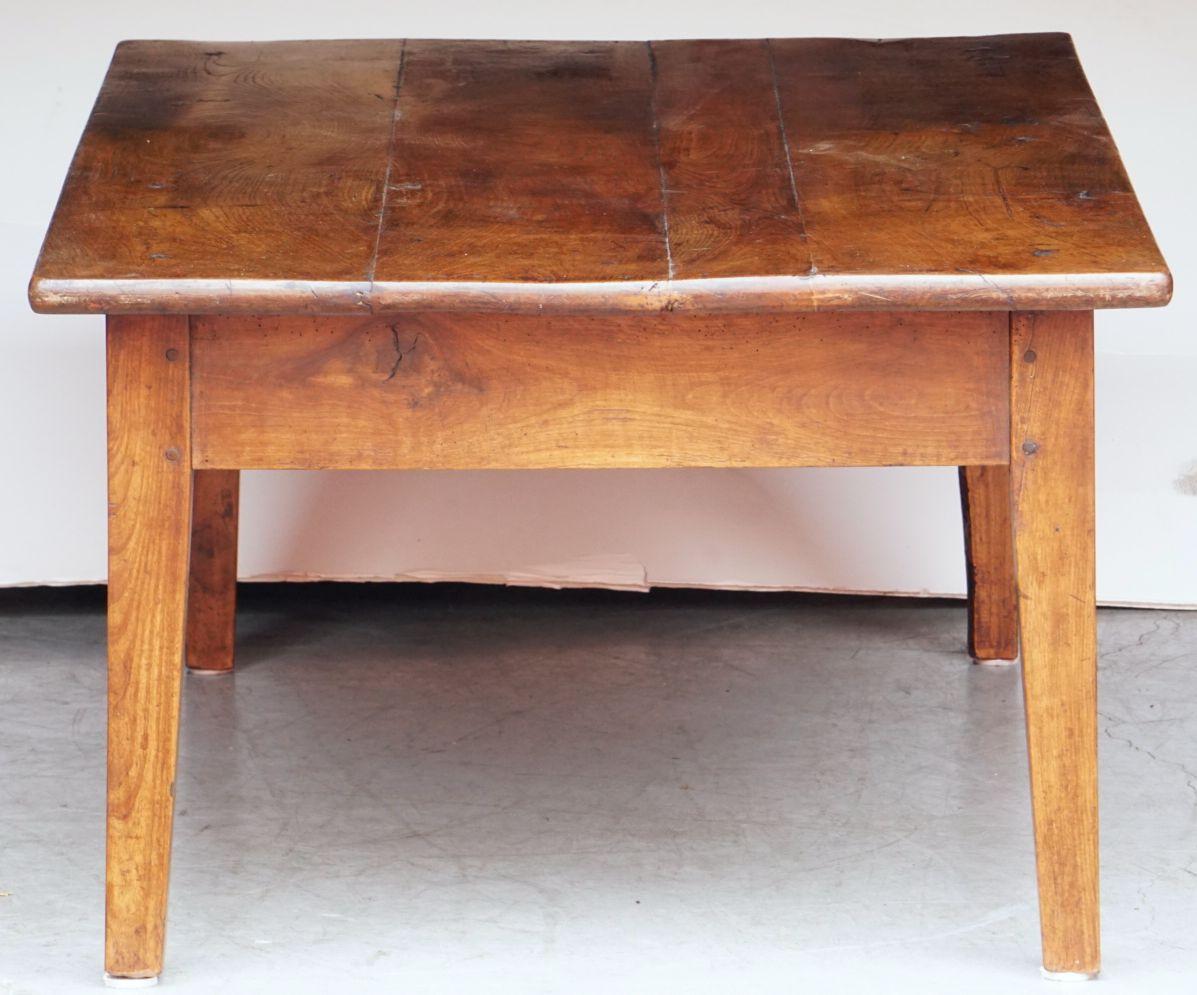 French Rectangular Low or Coffee Table of Fruitwood with Drawer For Sale 4