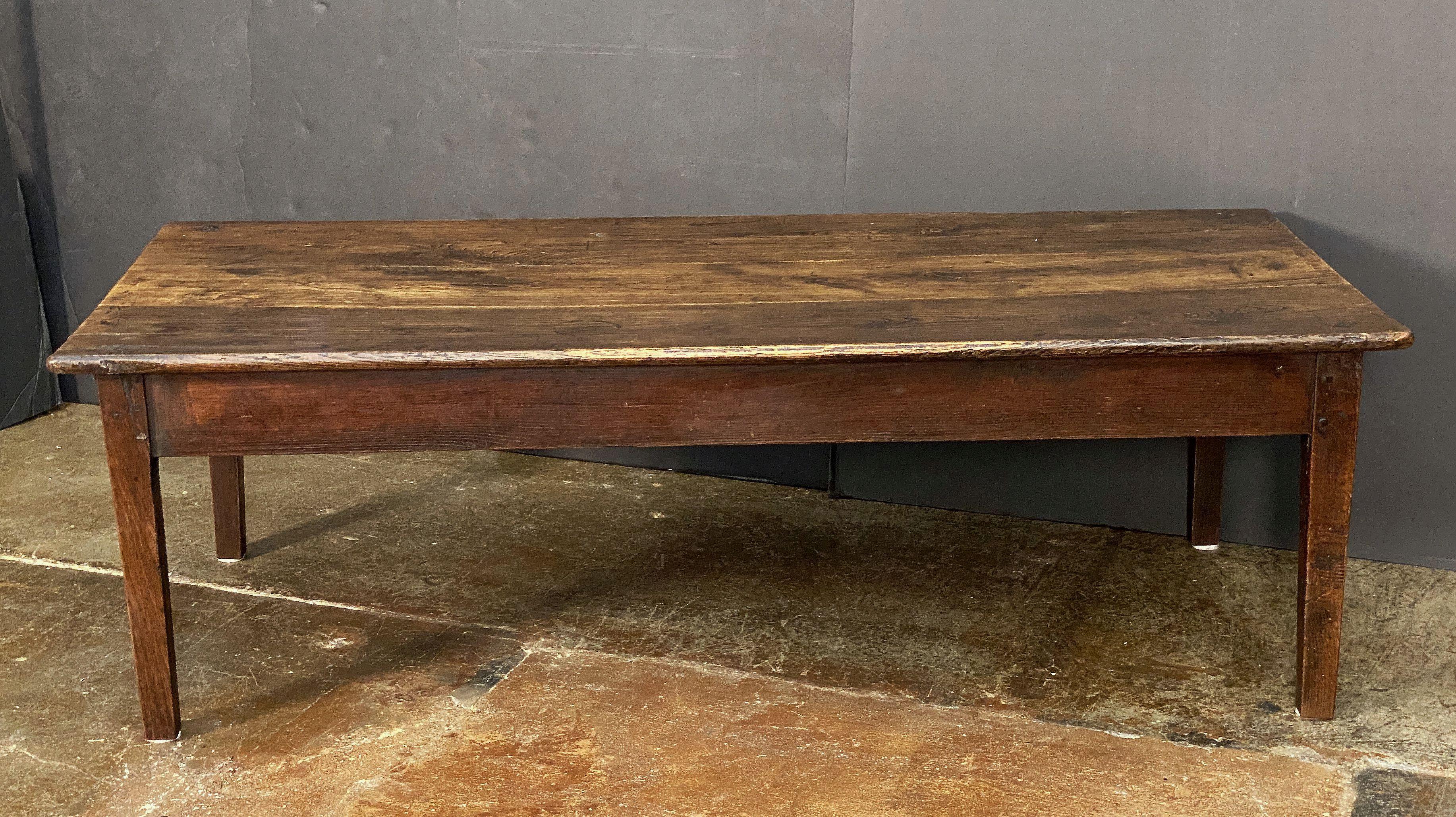 20th Century French Rectangular Low or Coffee Table of Oak For Sale