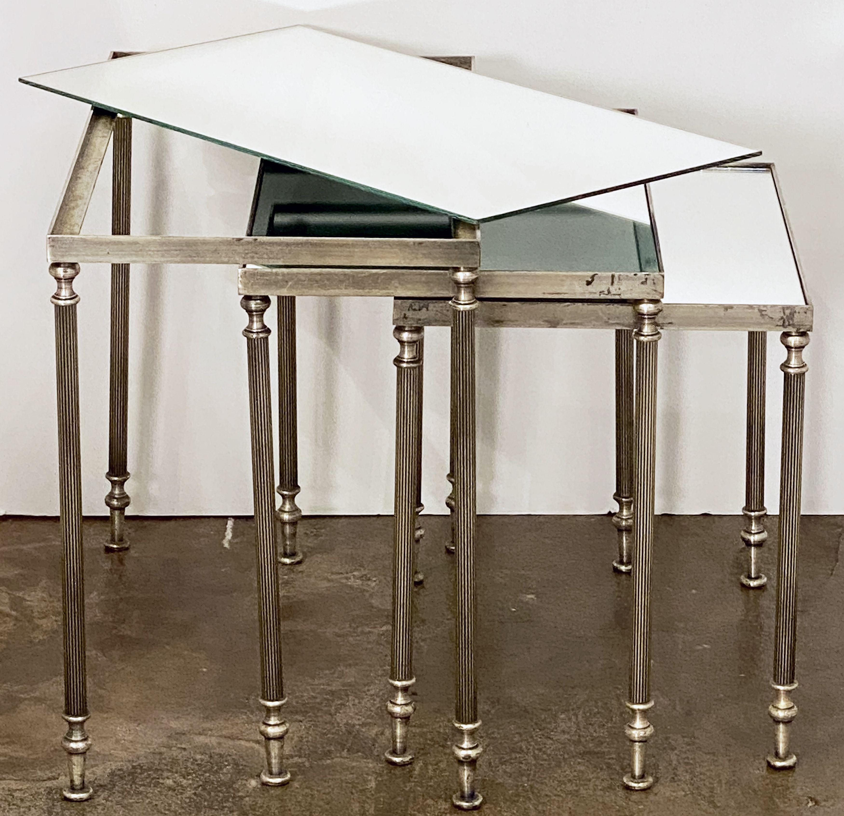 French Rectangular Nesting Tables with Mirrored Glass Tops For Sale 3