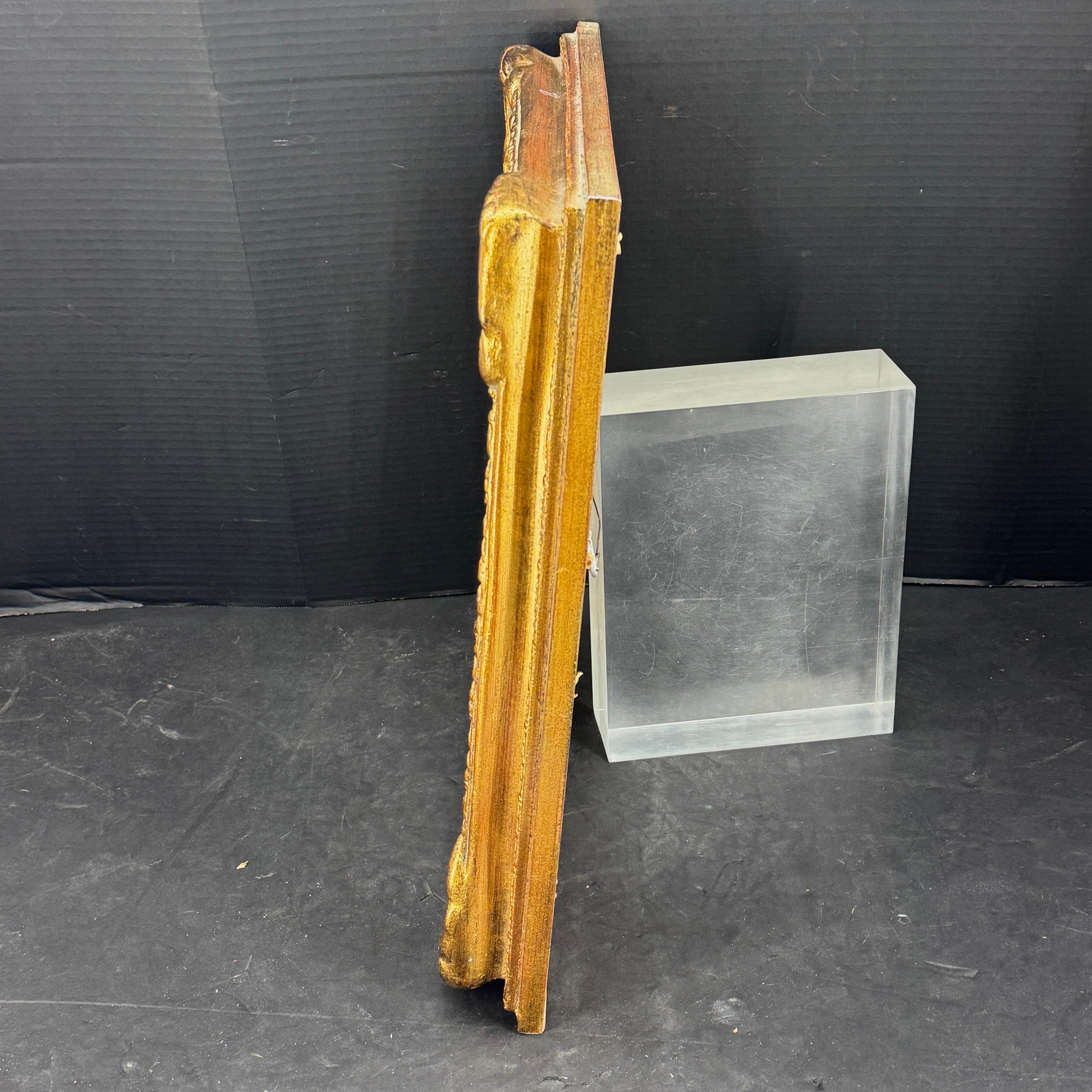 Un cadre en bois charmant qui convient à la plupart des œuvres d'art, y compris les gravures, les aquarelles et les peintures à l'huile sur panneau. Ce cadre reflète parfaitement l'ambiance européenne vintage.