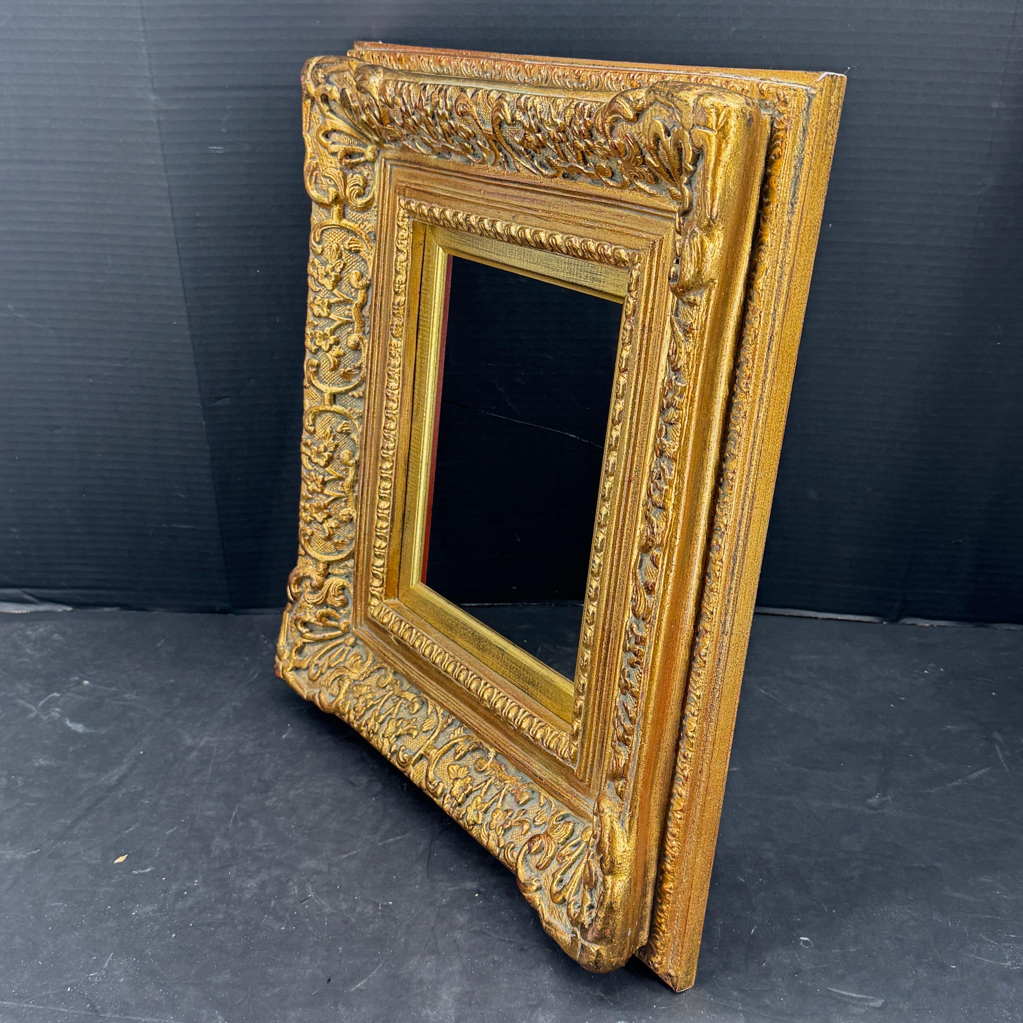 Rococo Cadre d'art rectangulaire doré et doré de style rococo en vente