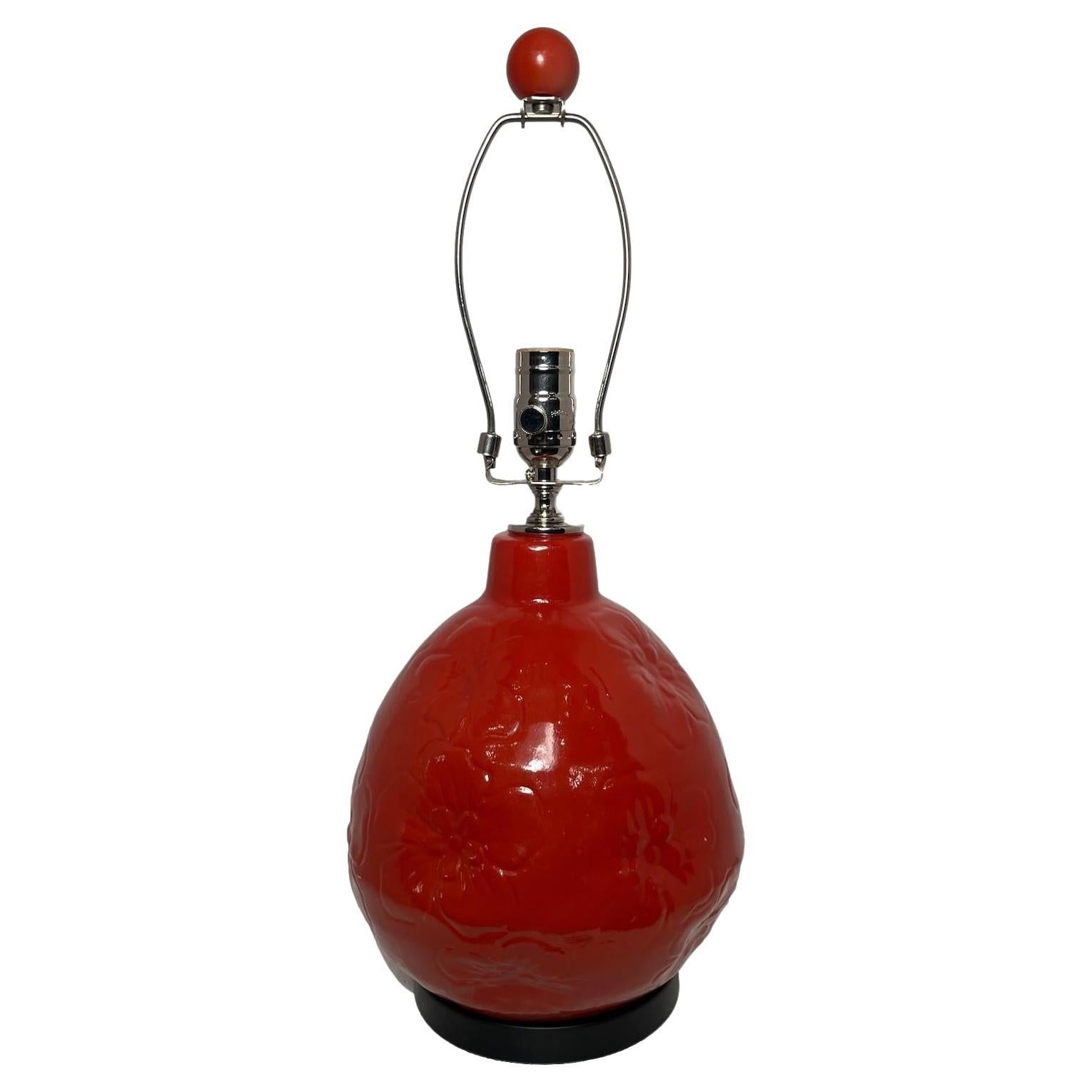 Lampe de table rouge française en vente