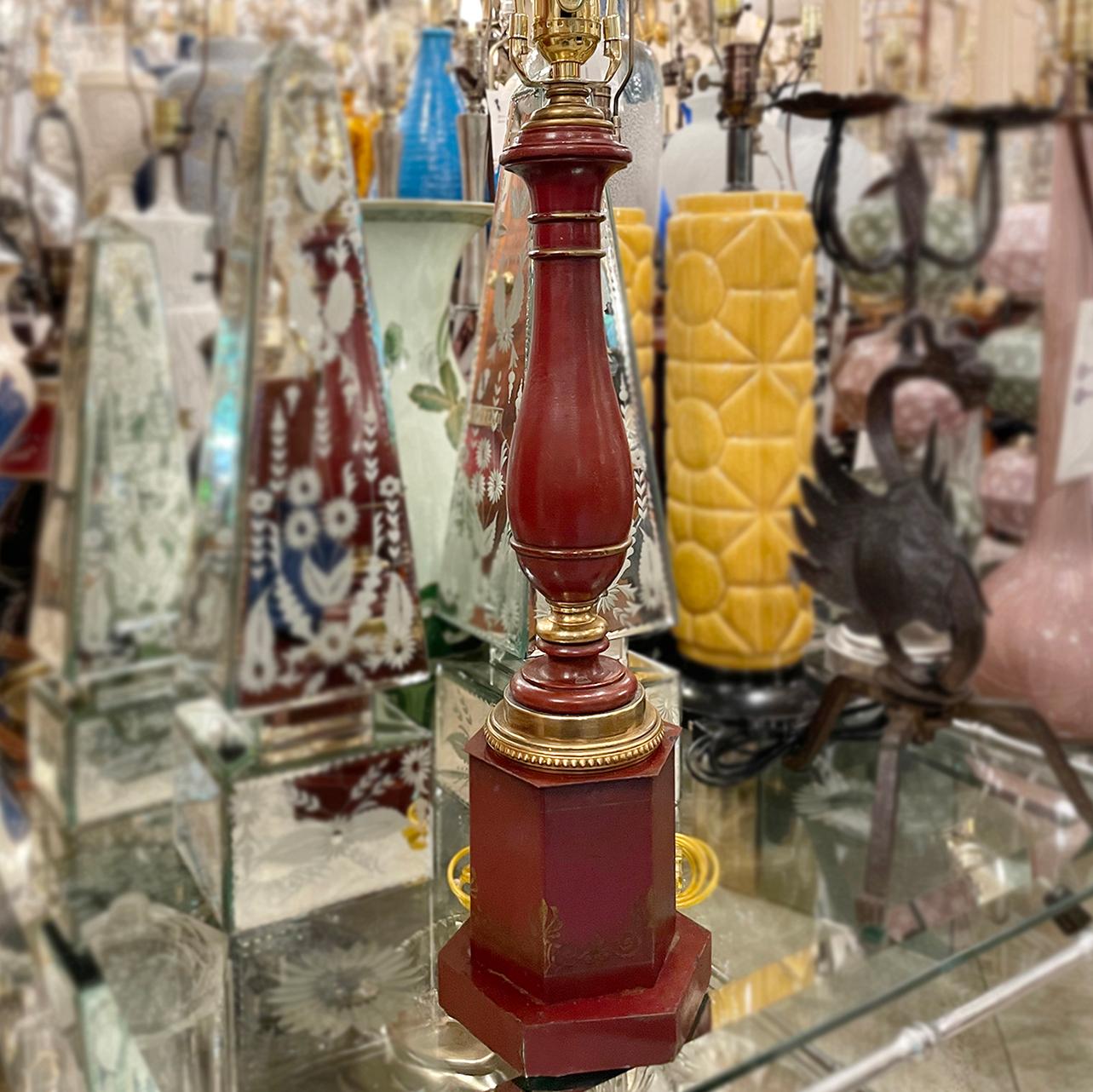 Metal French Red Tole Table Lamp For Sale