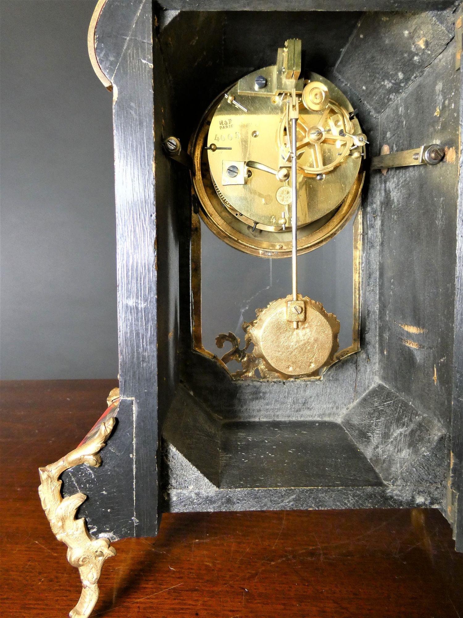 Französische Rote Schildpatt-Boulle-Uhr, Samuel Marti, Paris (Spätes 19. Jahrhundert) im Angebot