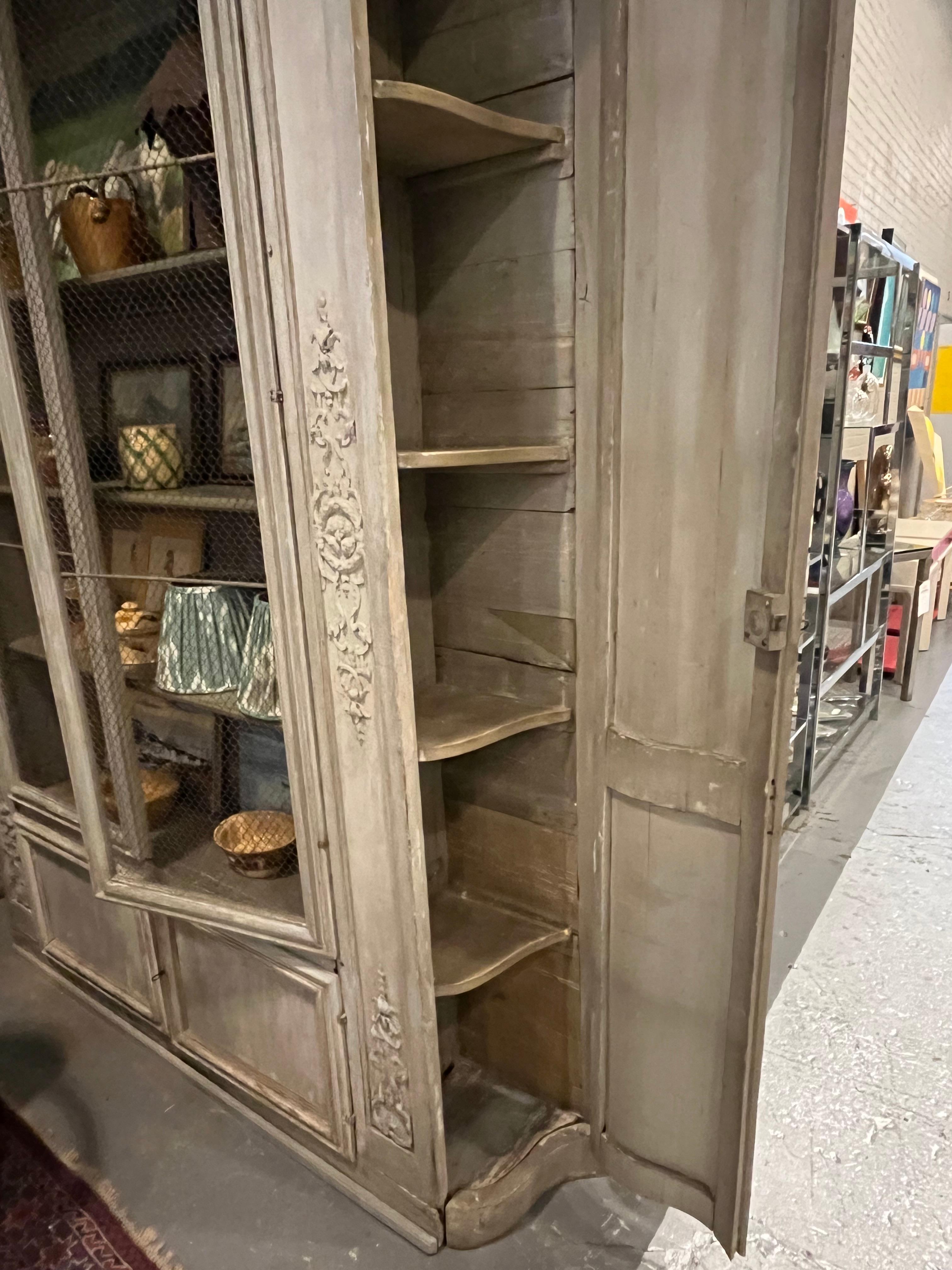 French Régence  Biblioteque, Early 18th Century For Sale 14