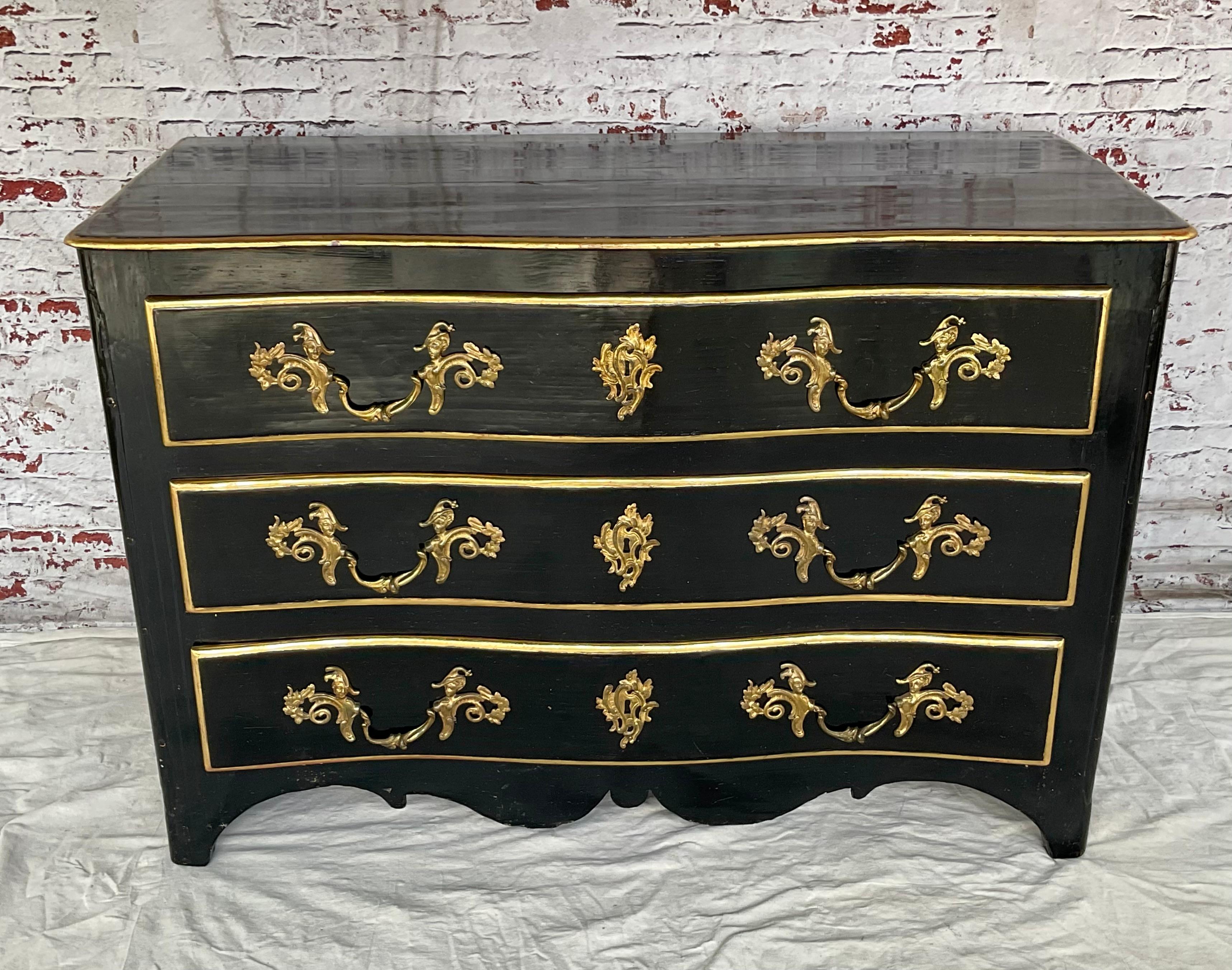 French Regence Black Lacquer Ormolou Mounted Gilded Serpentine Front Commode 3