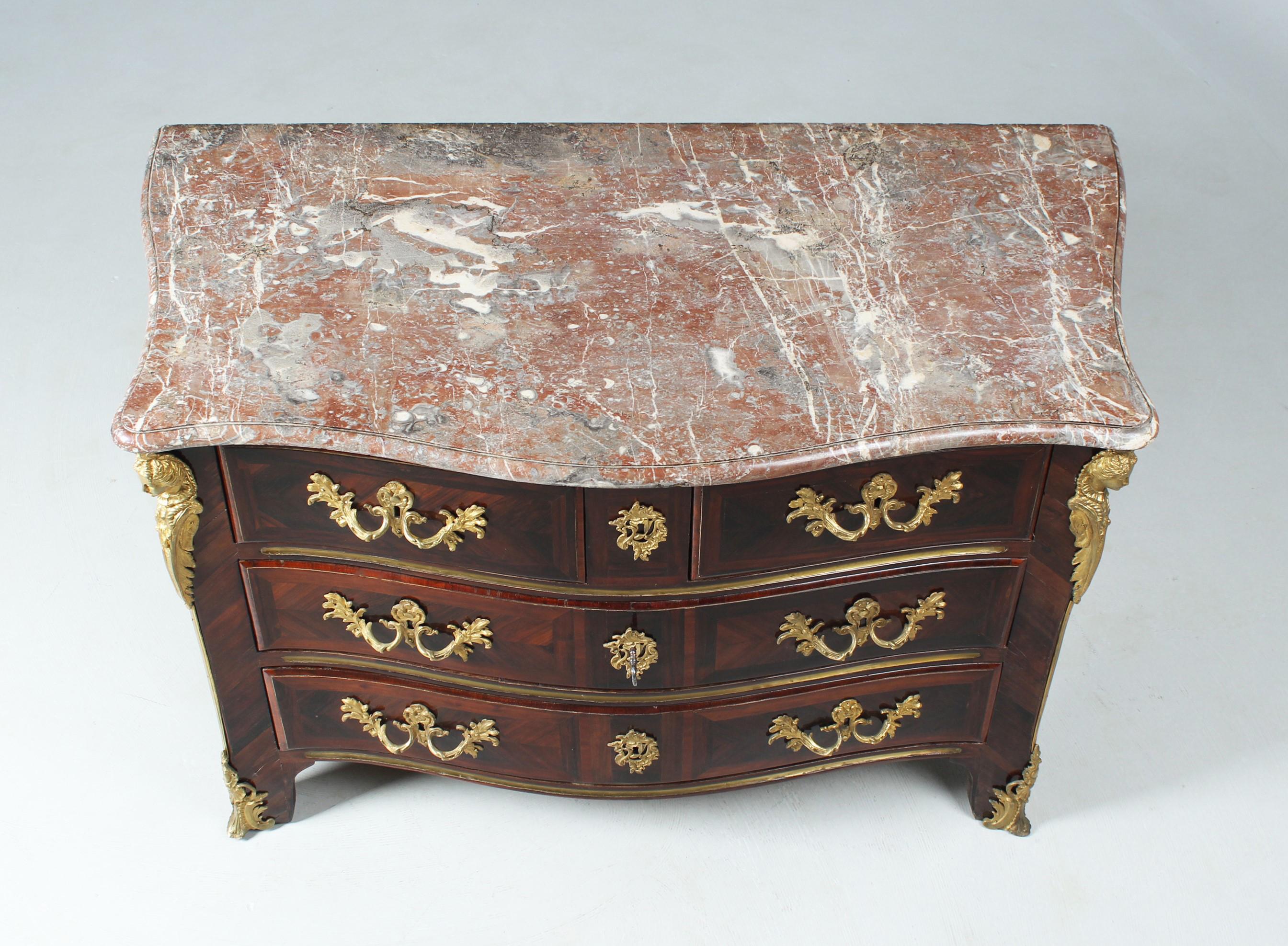 French Regence Chest of Drawers with Ormolu Fittings, Early 18th Century For Sale 7