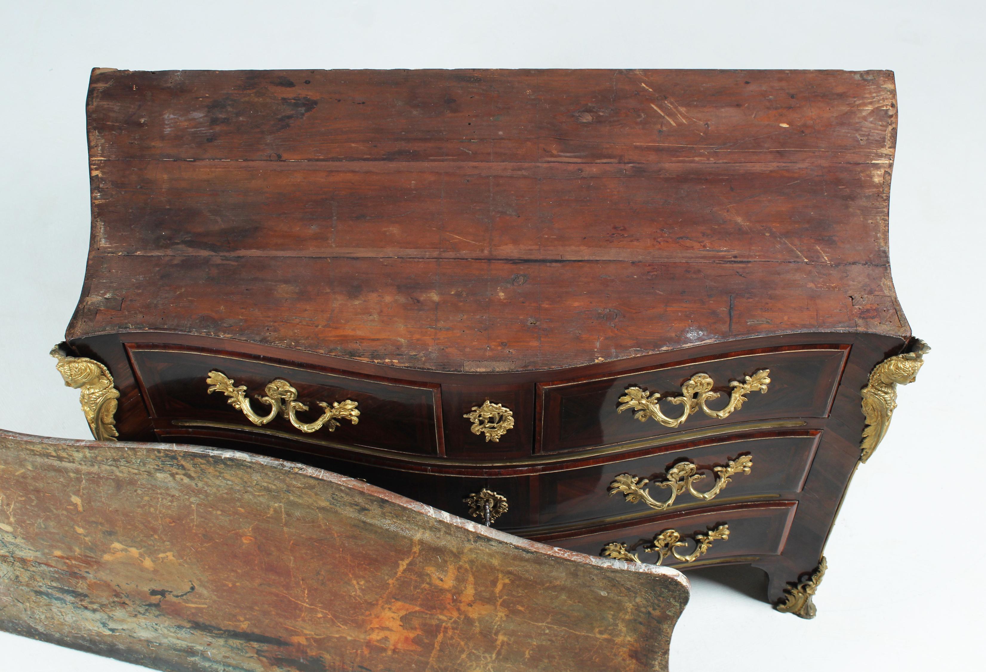 French Regence Chest of Drawers with Ormolu Fittings, Early 18th Century For Sale 9