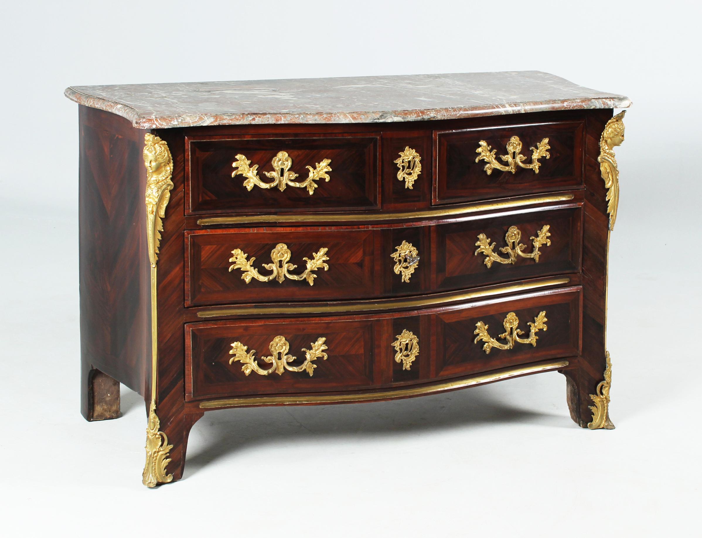 French Regence Chest of Drawers with Ormolu Fittings, Early 18th Century For Sale 11