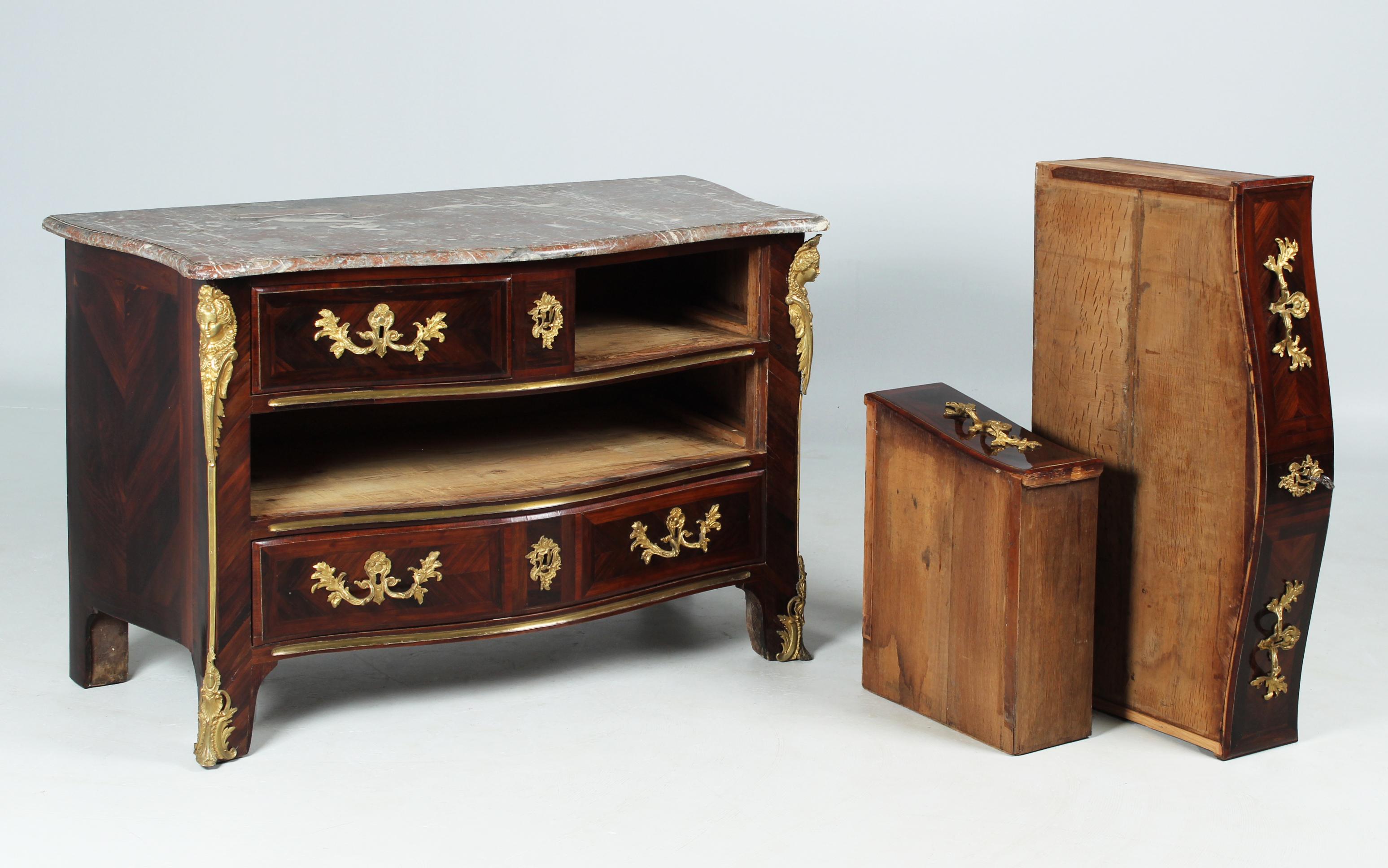 French Regence Chest of Drawers with Ormolu Fittings, Early 18th Century For Sale 2
