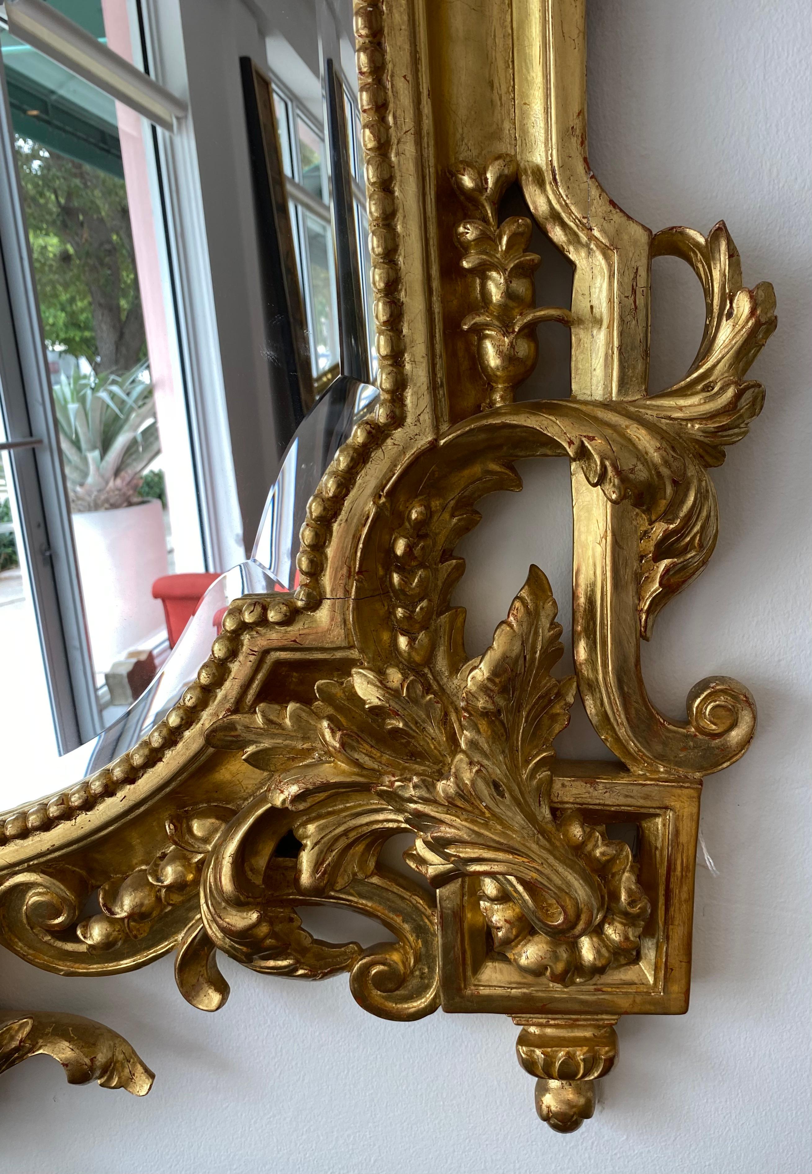 Large French Régence Giltwood Beveled Mirror Hand-Carved Vases & Birds Cresting For Sale 7
