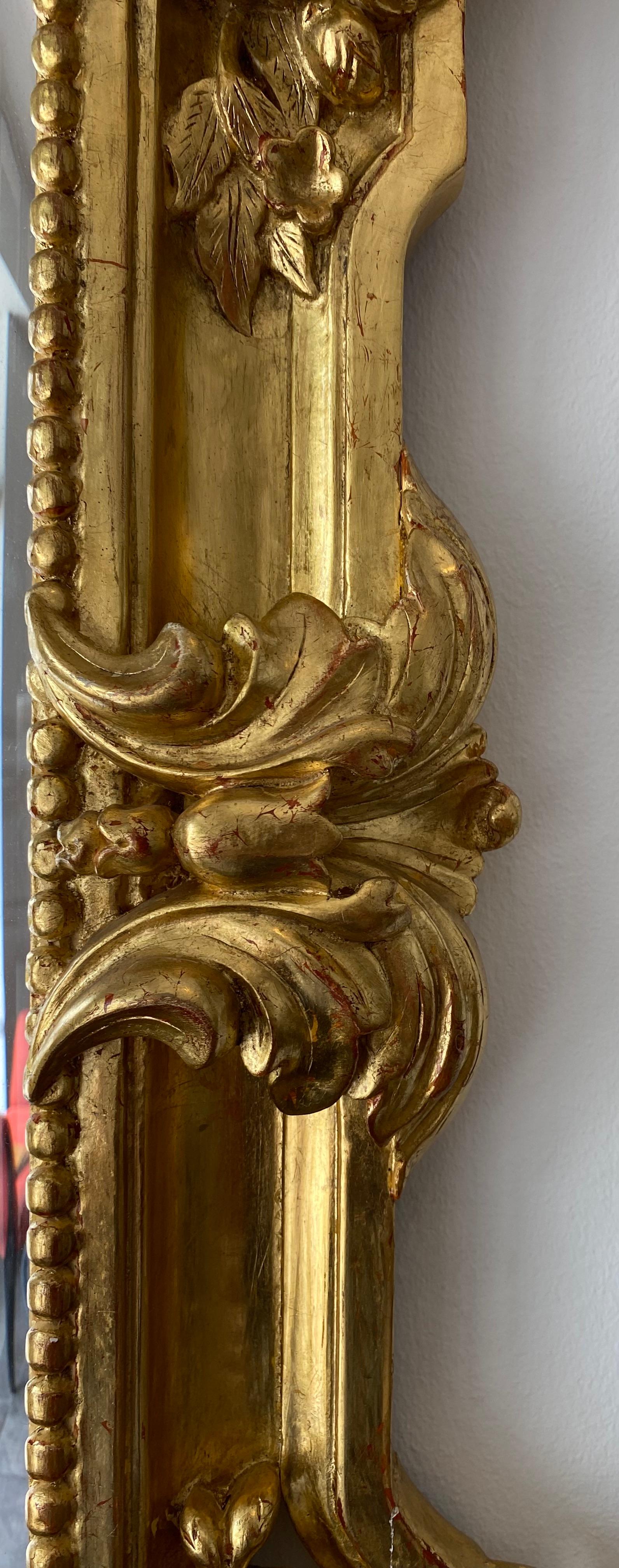 Large French Régence Giltwood Beveled Mirror Hand-Carved Vases & Birds Cresting For Sale 1