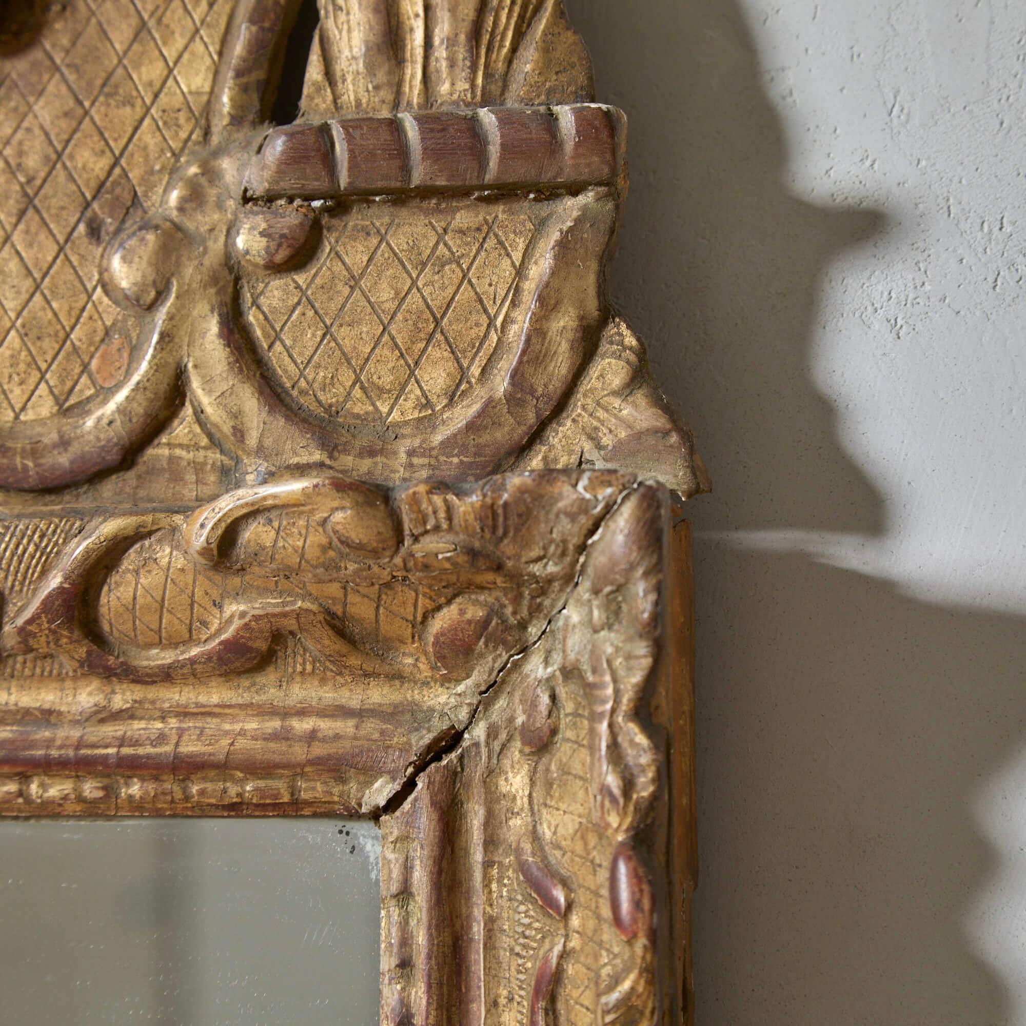 Espejo francés Régence de madera dorada Regencia en venta