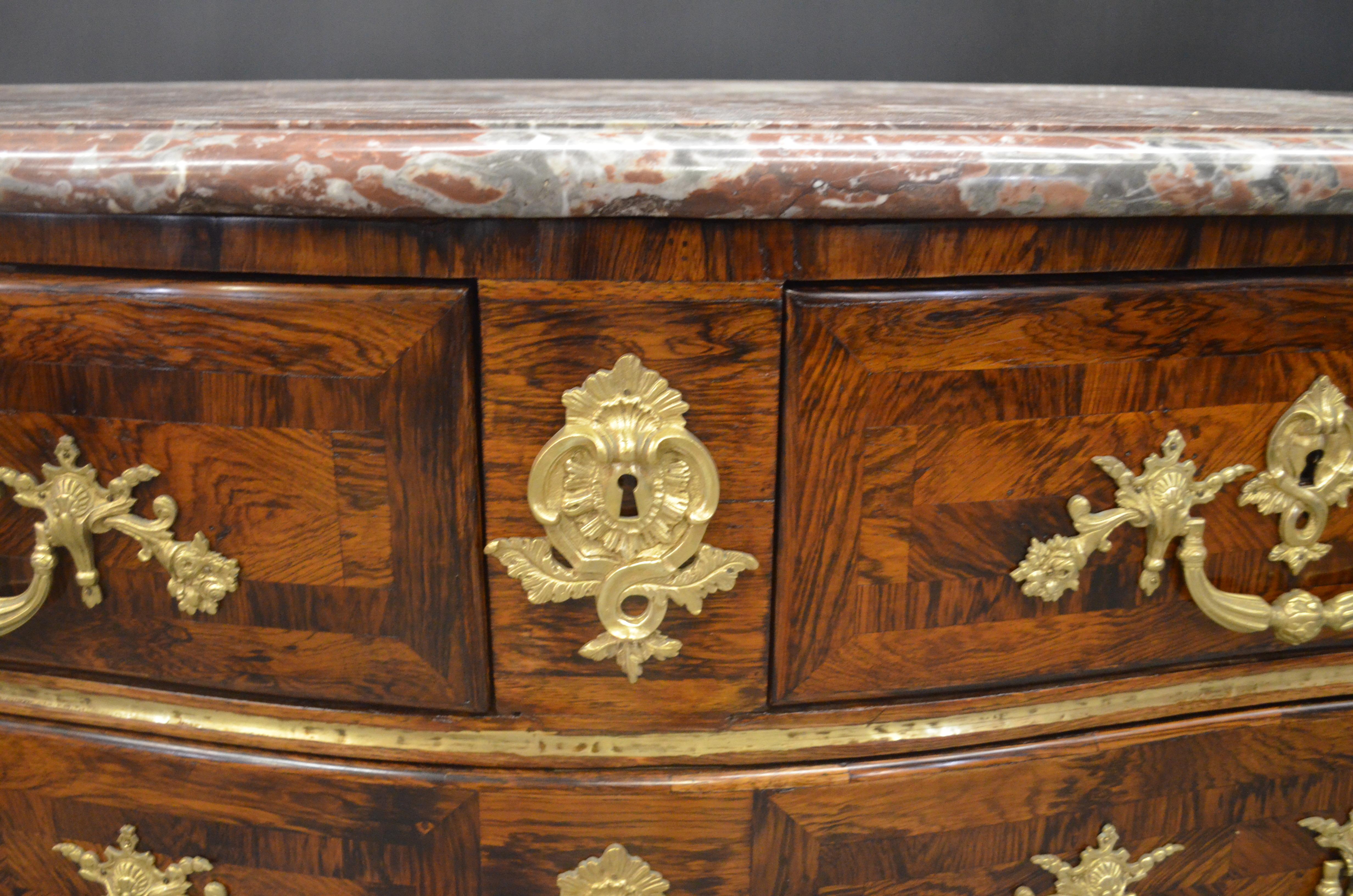 French Régence Ormolu-Mounted Rosewood & Kingwood Inlay Rouge Marble Top Commode For Sale 5