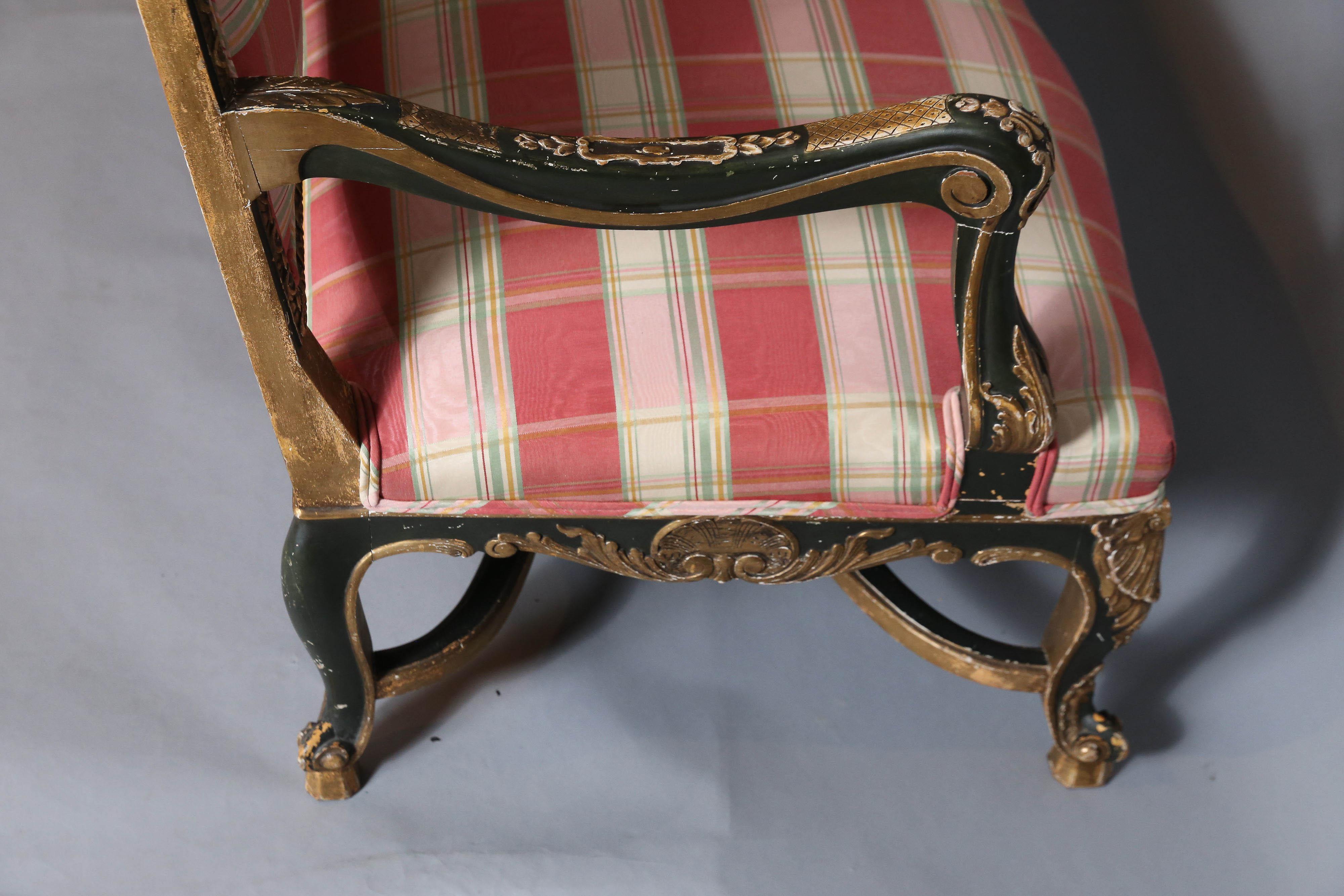  French Regence Period Black and Gilt  Carved Settee For Sale 6