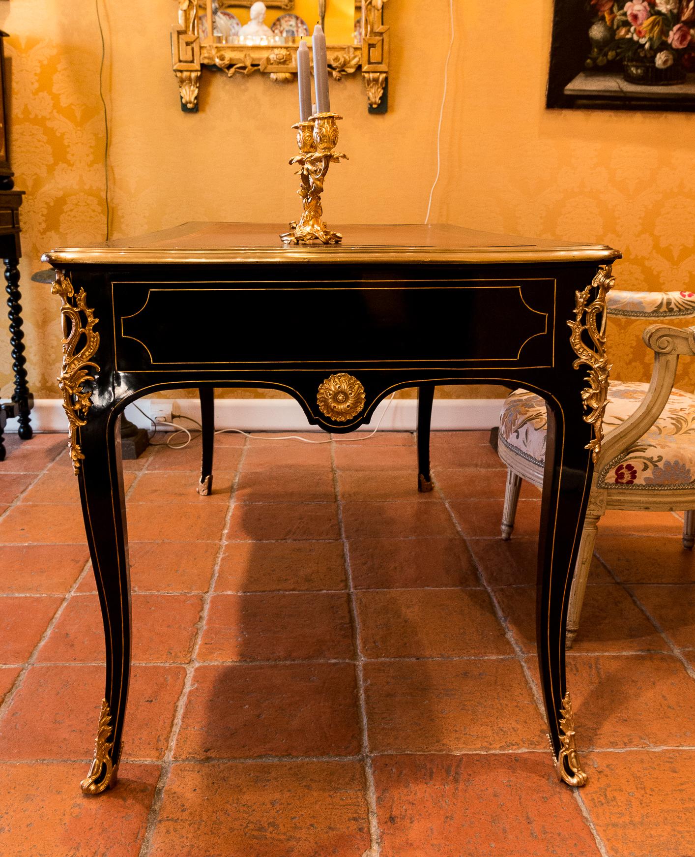 French Regence Period, Black-Lacquered Flat Desk, circa 1715-1723 3