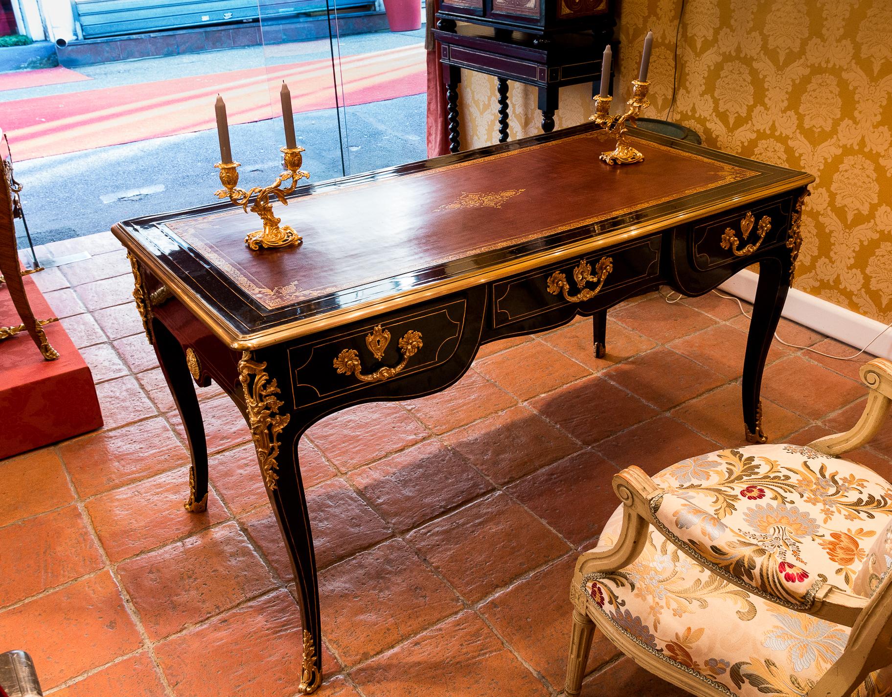 French Regence Period, Black-Lacquered Flat Desk, circa 1715-1723 5