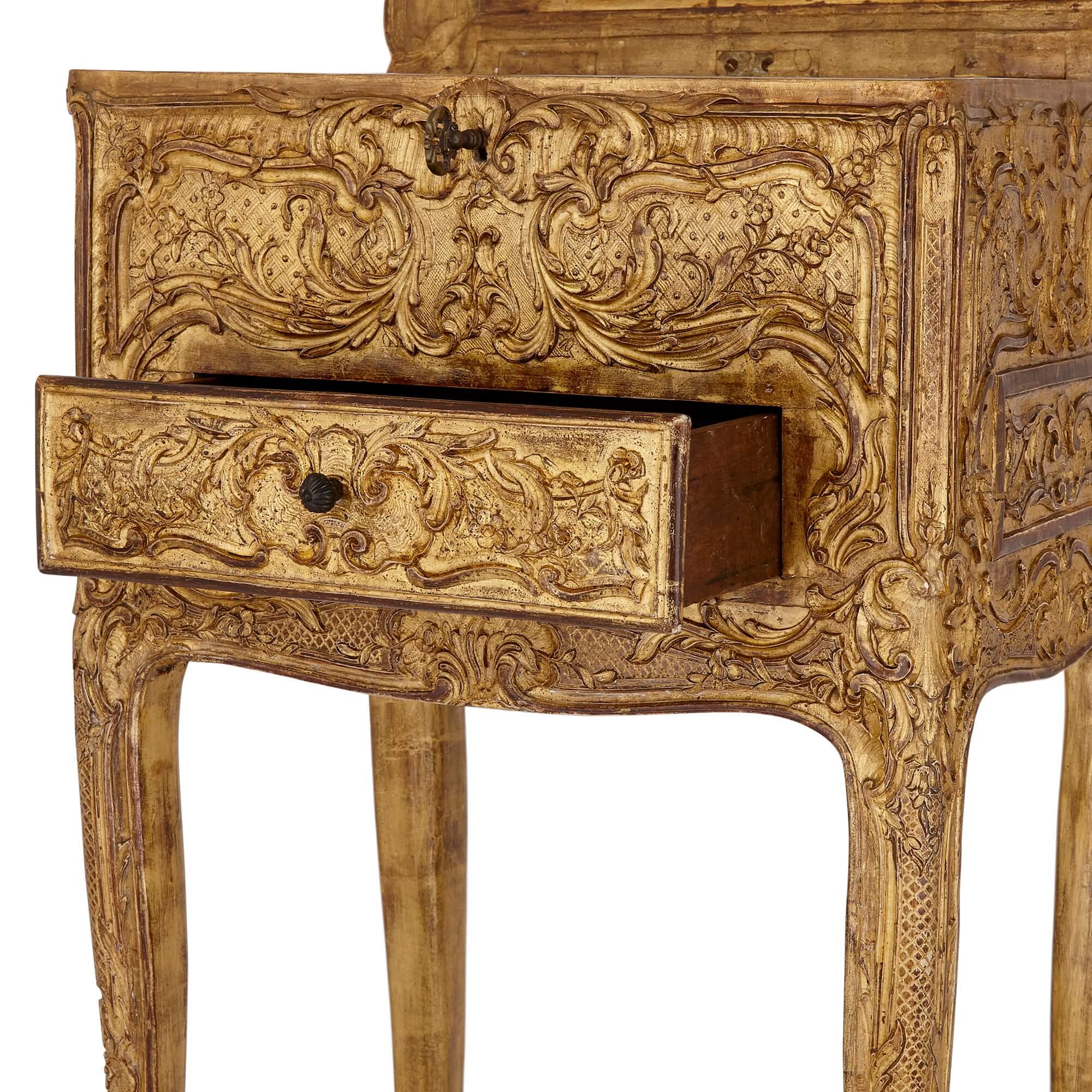 French Régence Period Carved Giltwood Table with Mirror, Early 18th Century For Sale 4