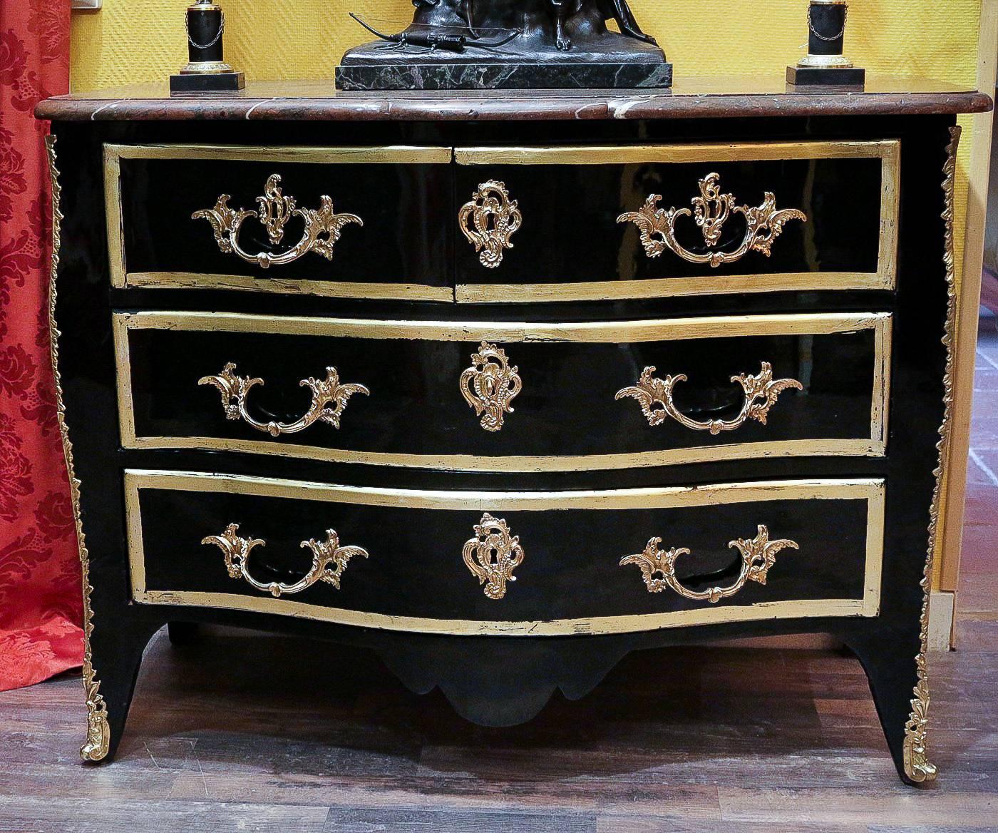 Fruitwood French Regence Period Serpentine Black Lacquered Commode, circa 1720-1730