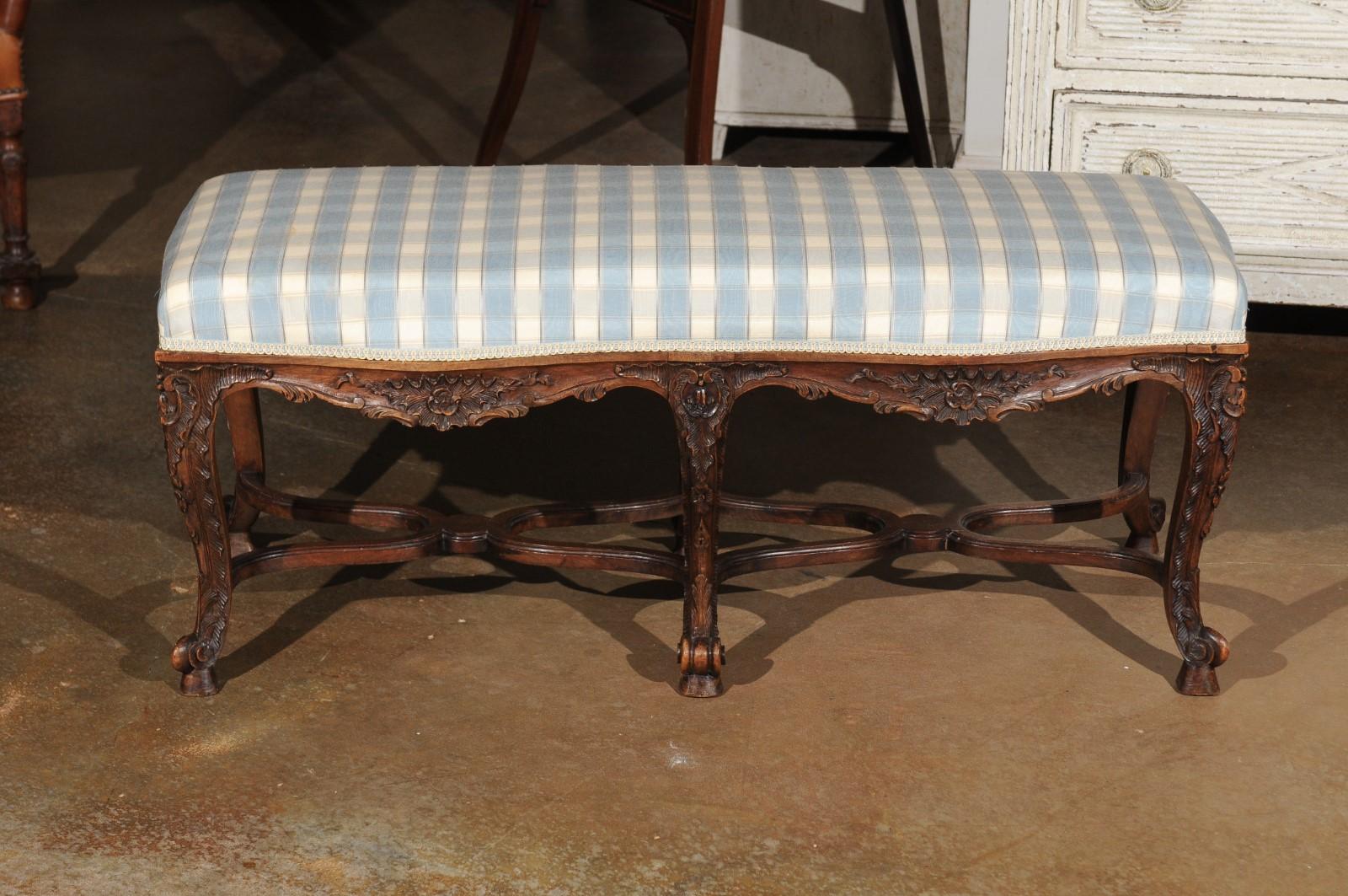 French Régence Style 19th Century Upholstered Wooden Bench with Carved Foliage 6