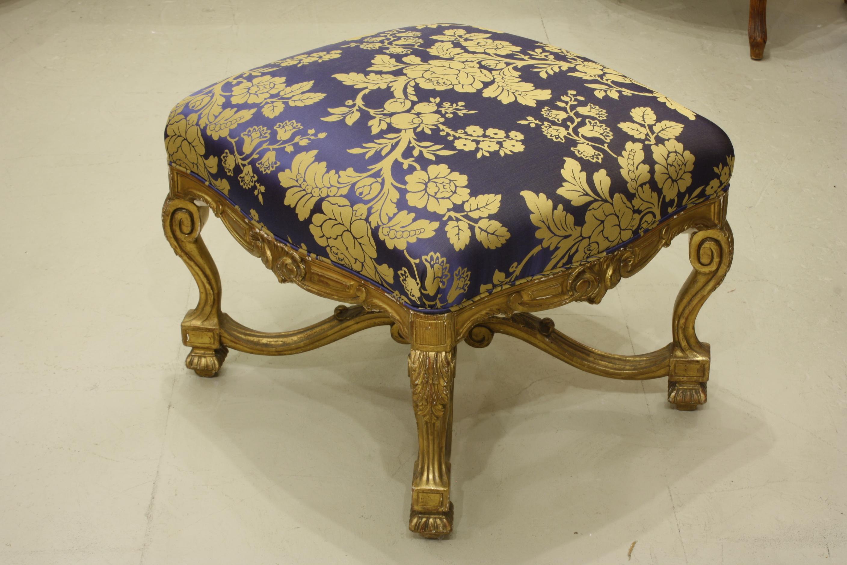 French Regence Style Carved Giltwood Stool, Tabouret or Ottoman 1