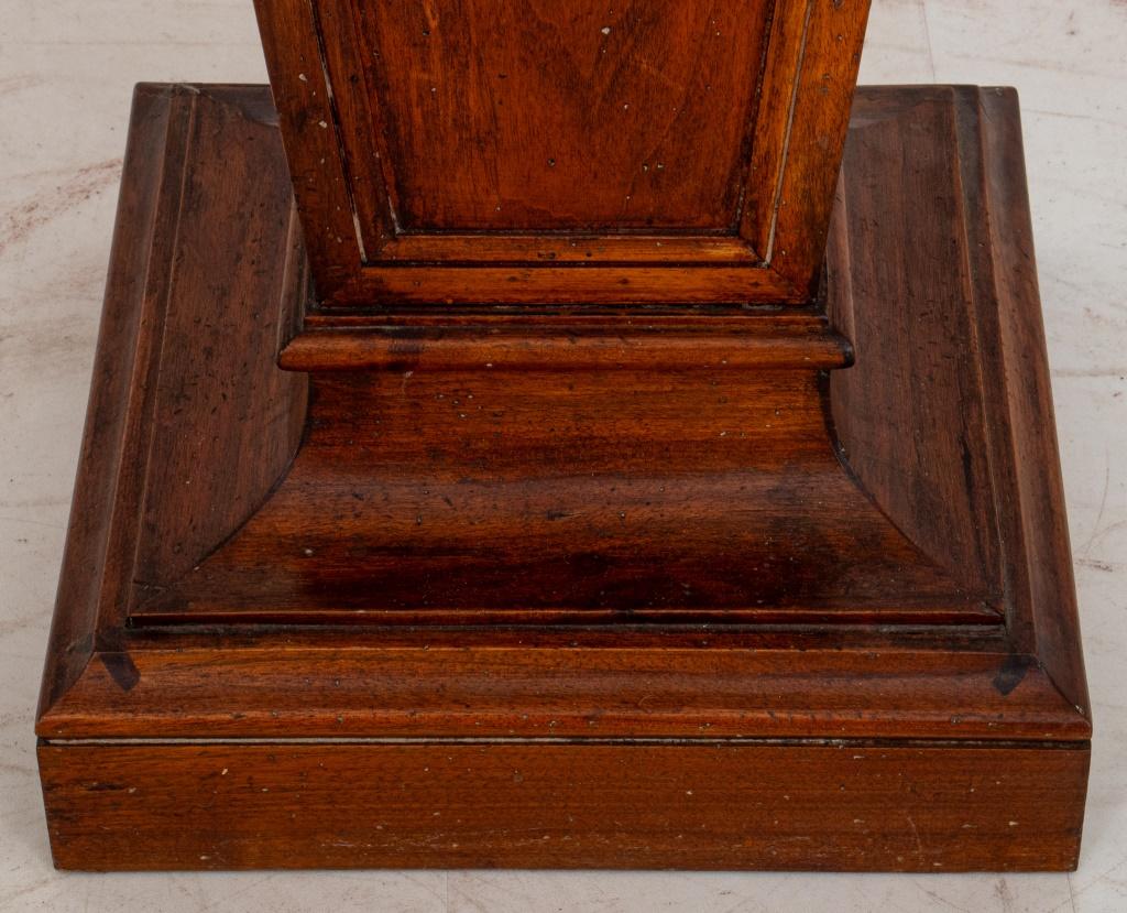 French Regence Style Carved Wood Pedestal In Good Condition In New York, NY