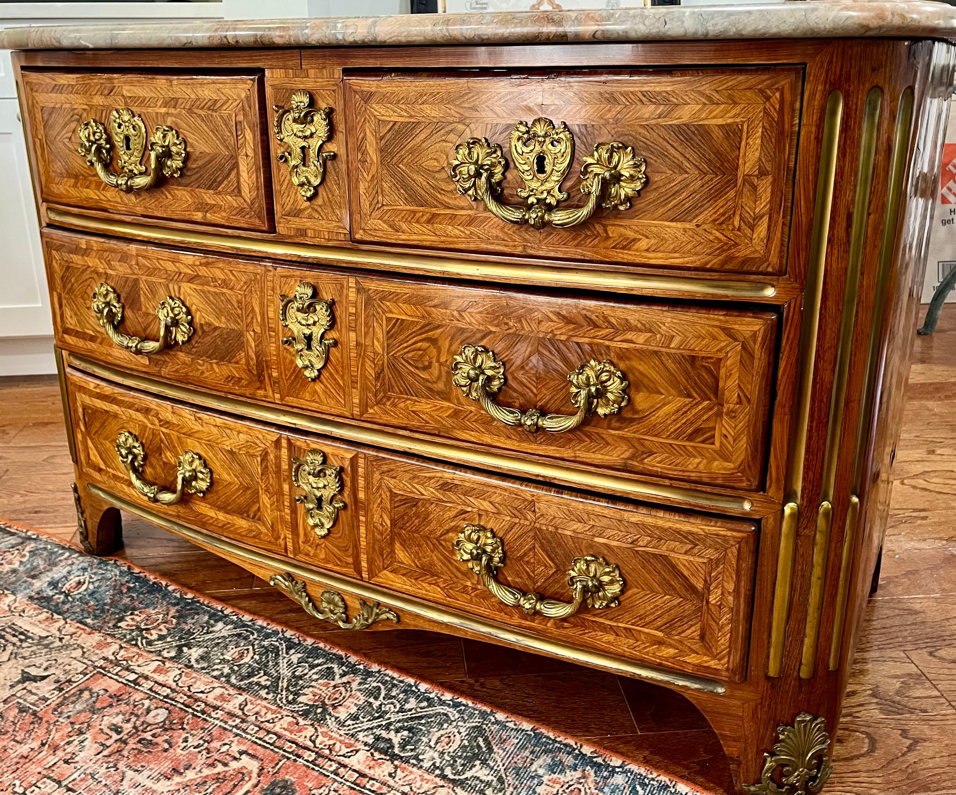 French Regence Tulipwood and Kingwood Parquetry Commode In Fair Condition For Sale In Nashville, TN