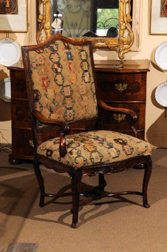 French Regence Walnut Fauteuil, Early 18th Century