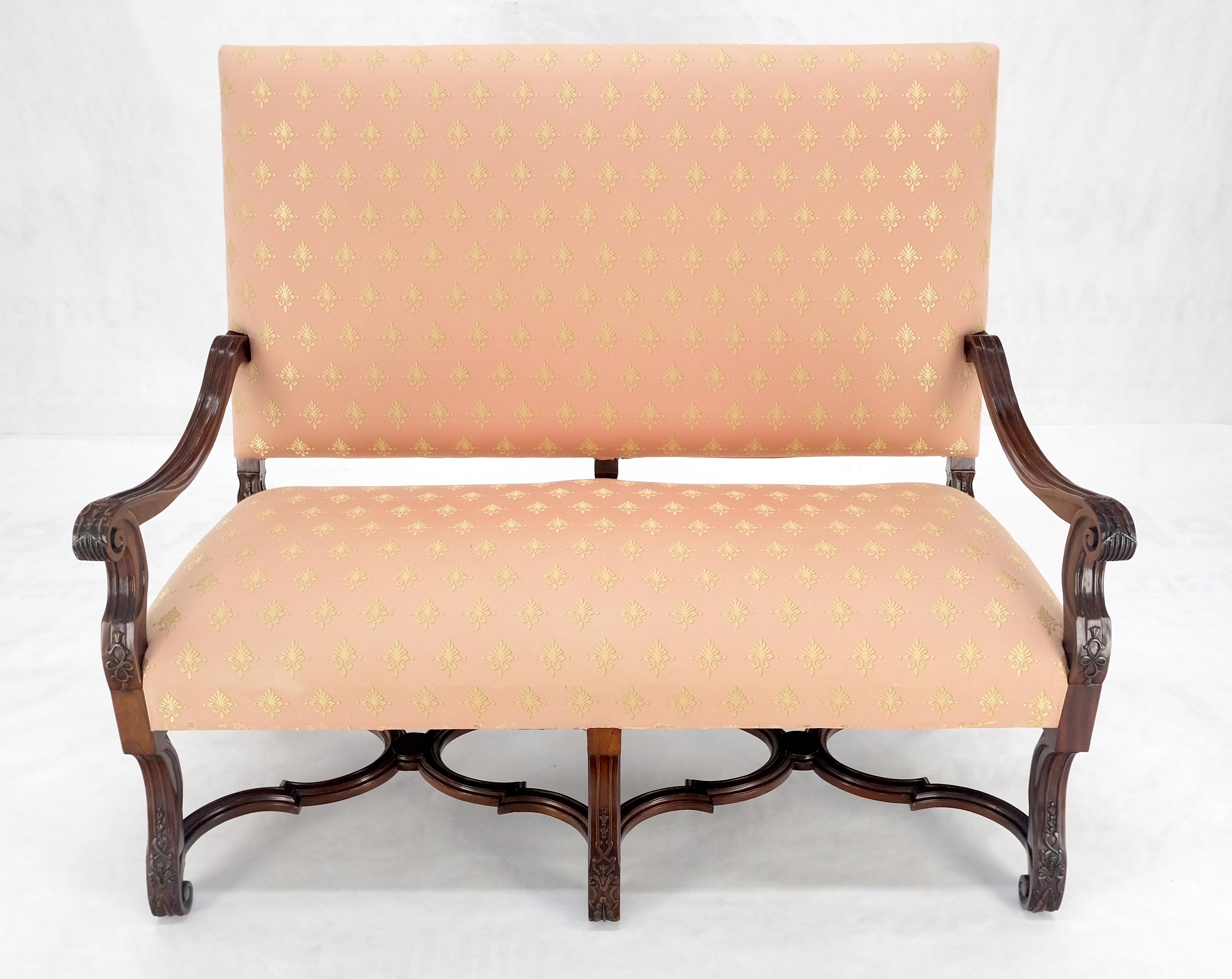 Laqué Fauteuil de style Régence française en acajou sculpté en forme de X rembourré et tapissé près de MINT ! en vente