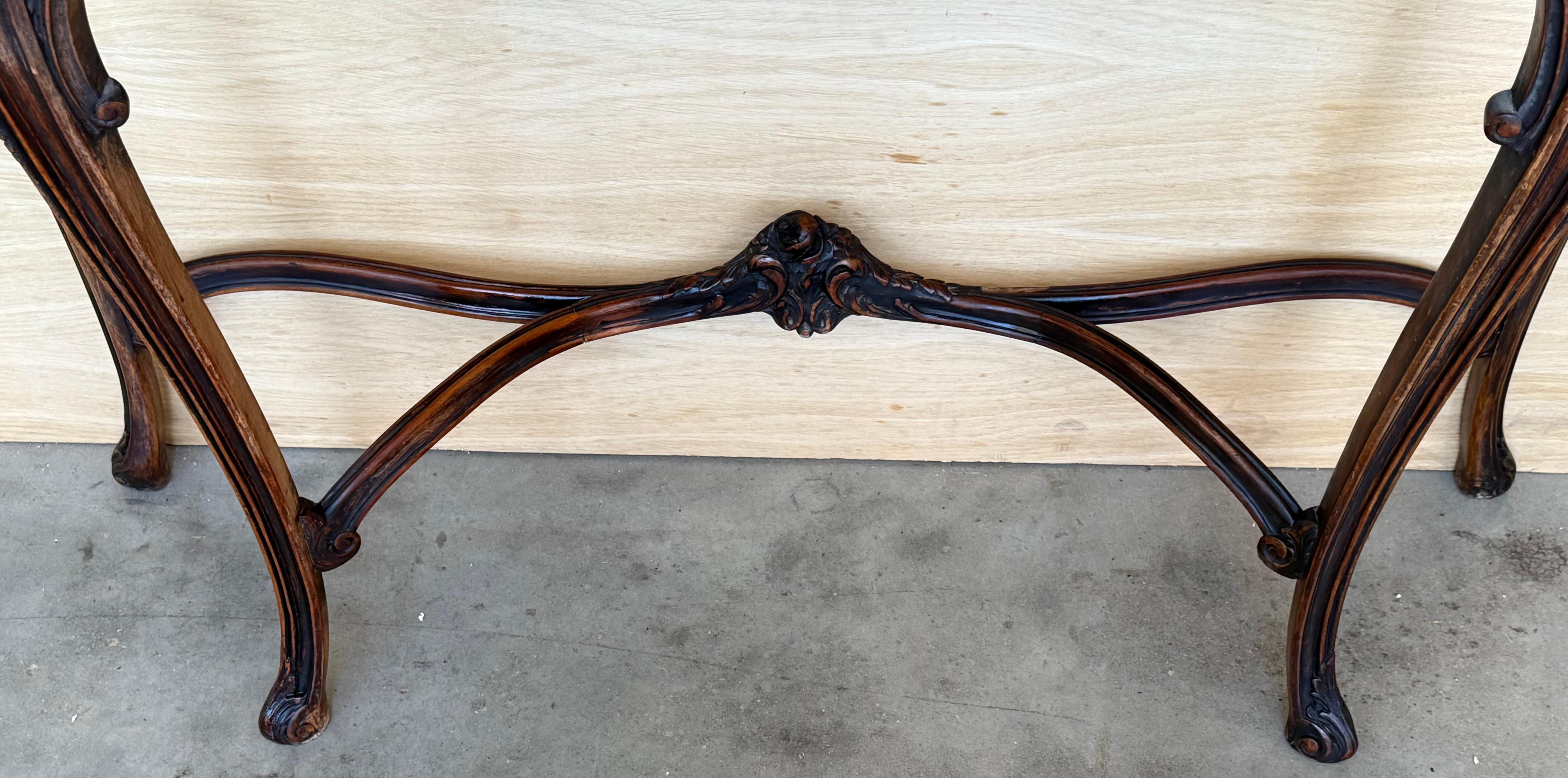 French Regency Carved Walnut Console Table with Polychrome details and marble to For Sale 5