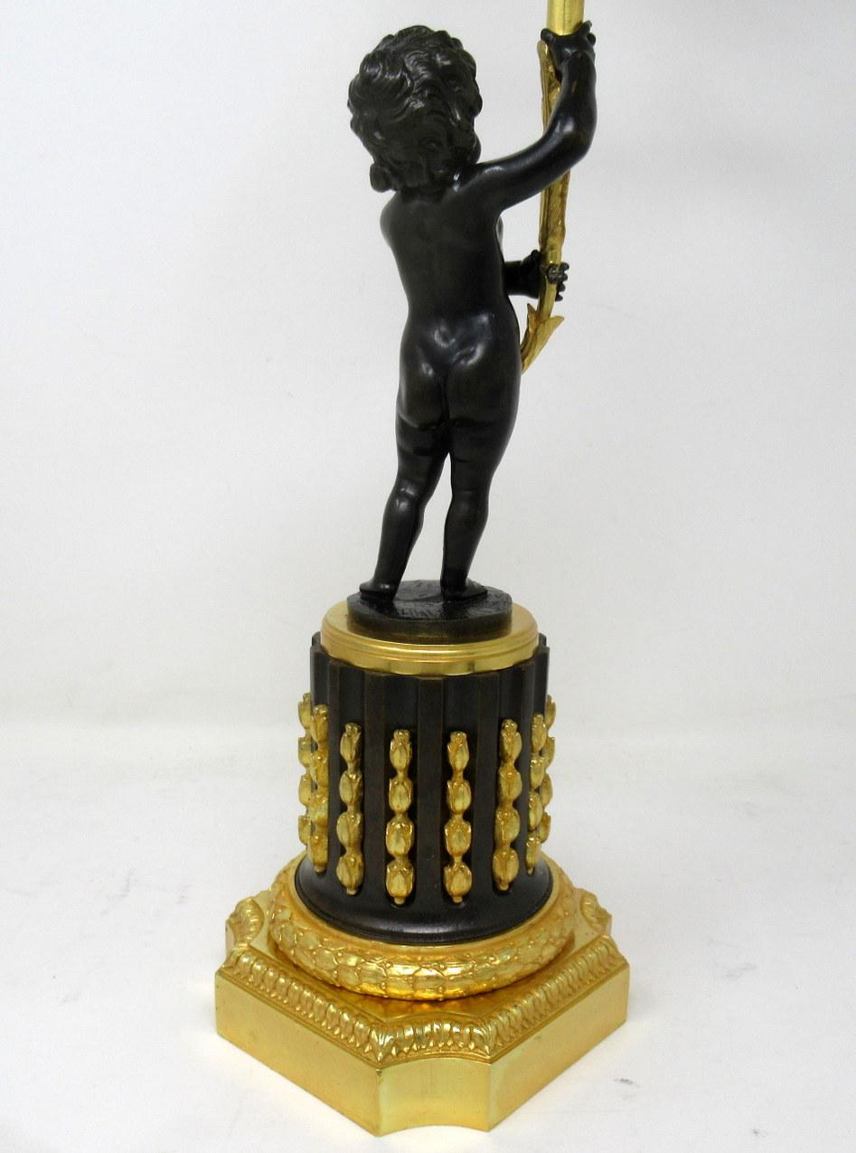 Candelabro de bronce ormolu de la Regencia francesa Pierre-Philippe Thomire, Pareja siglo XIX en venta