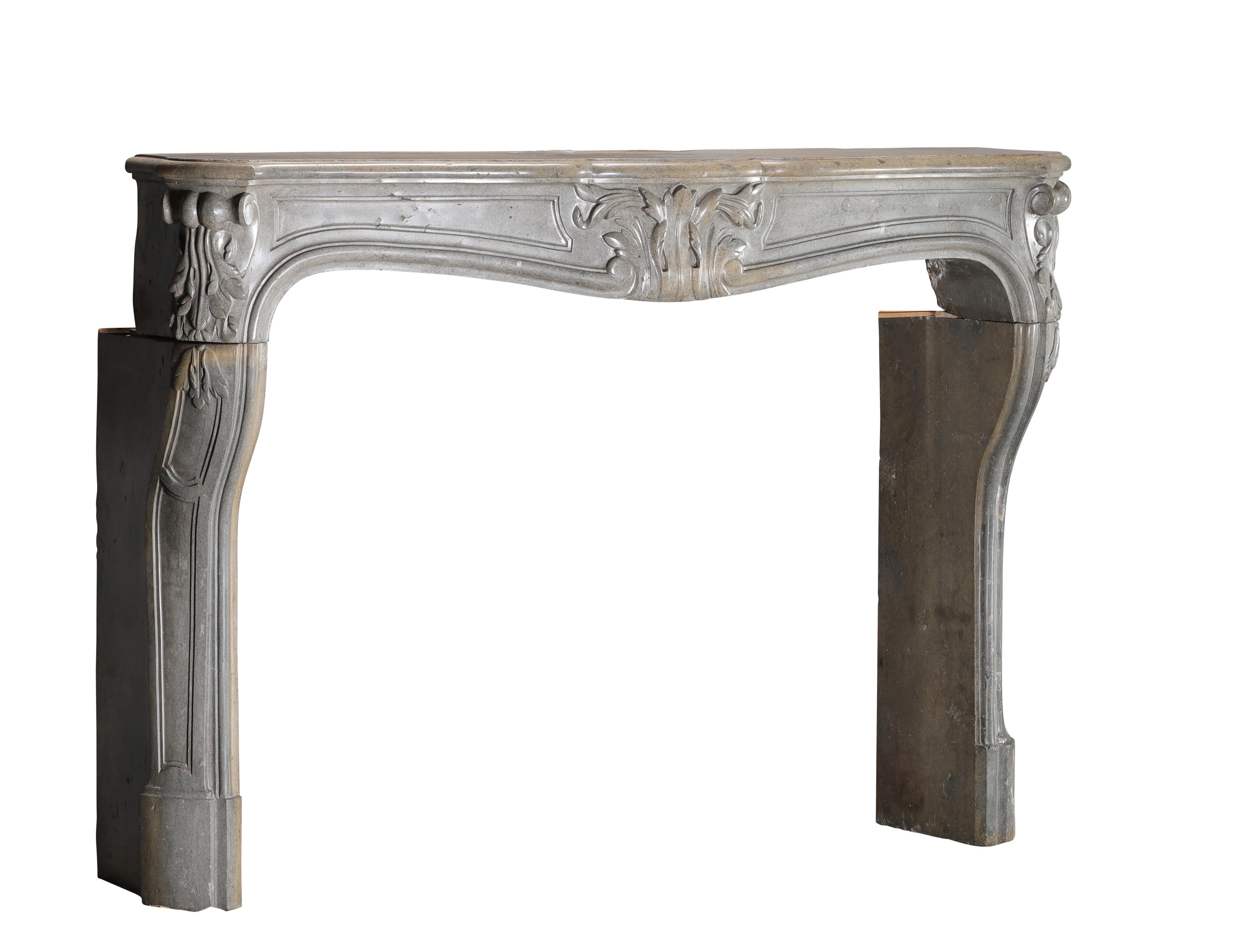 French Regency Fireplace Surround in Bleu-Grey Stone  Antique Mantel For Sale 14