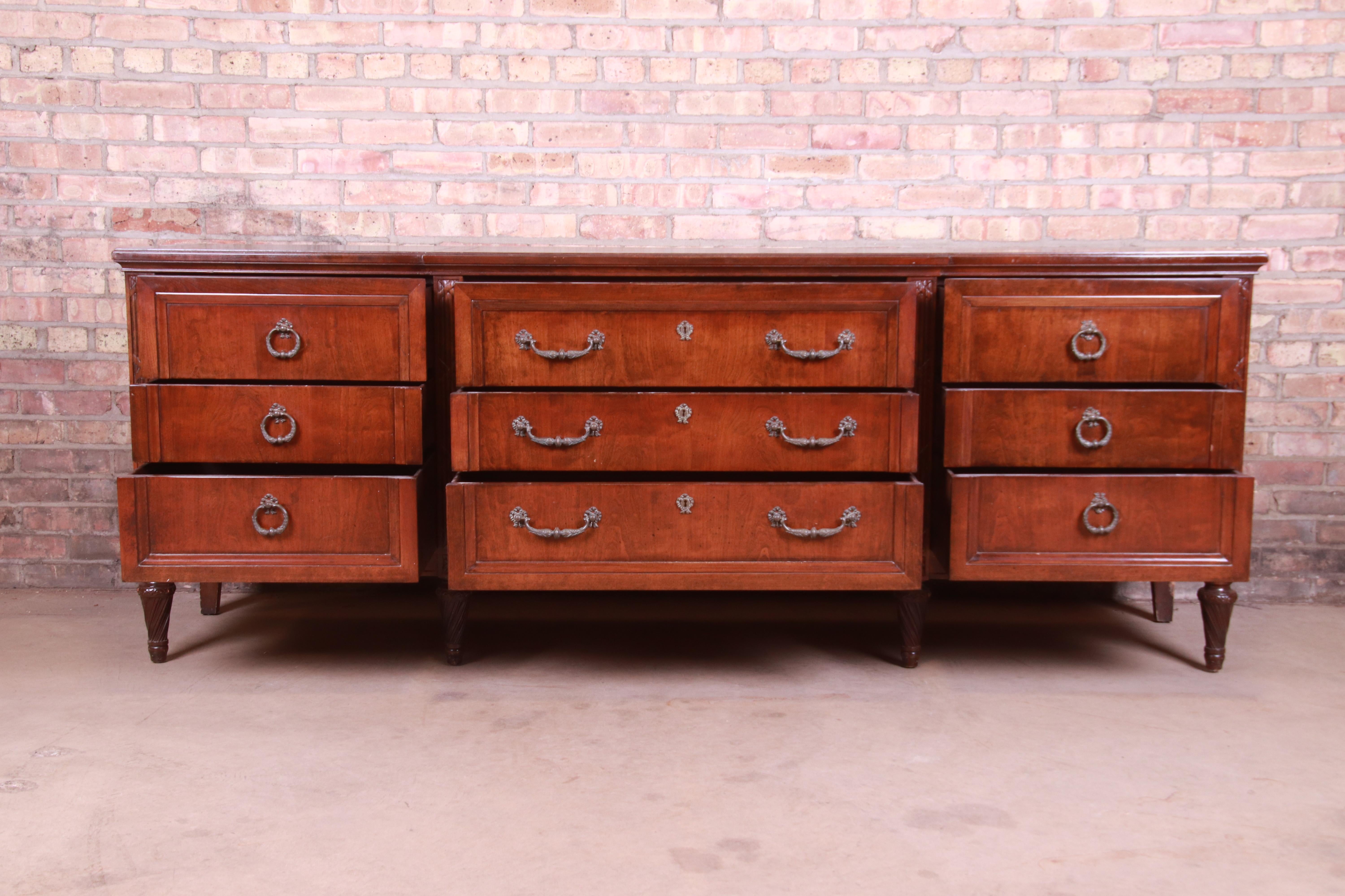 French Regency Louis XVI Carved Walnut Triple Dresser Attributed to Henredon In Good Condition In South Bend, IN
