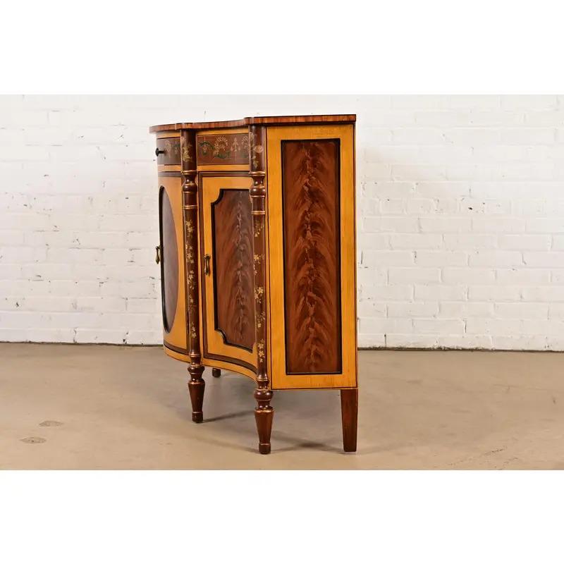 Credenza o mobile bar francese Regency Luigi XVI in mogano intarsiato a fuoco in vendita 5