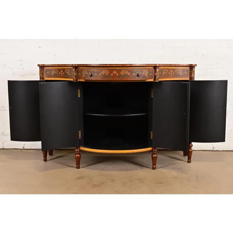 Mogano Credenza o mobile bar francese Regency Luigi XVI in mogano intarsiato a fuoco in vendita