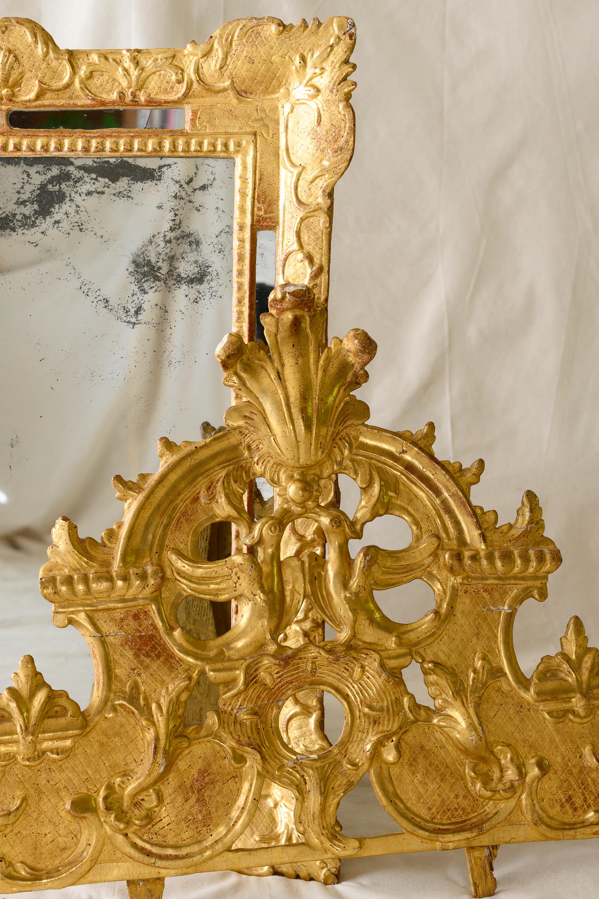 XVIIIe siècle Miroir de mariage en bois pailleté d'époque Régence française en vente