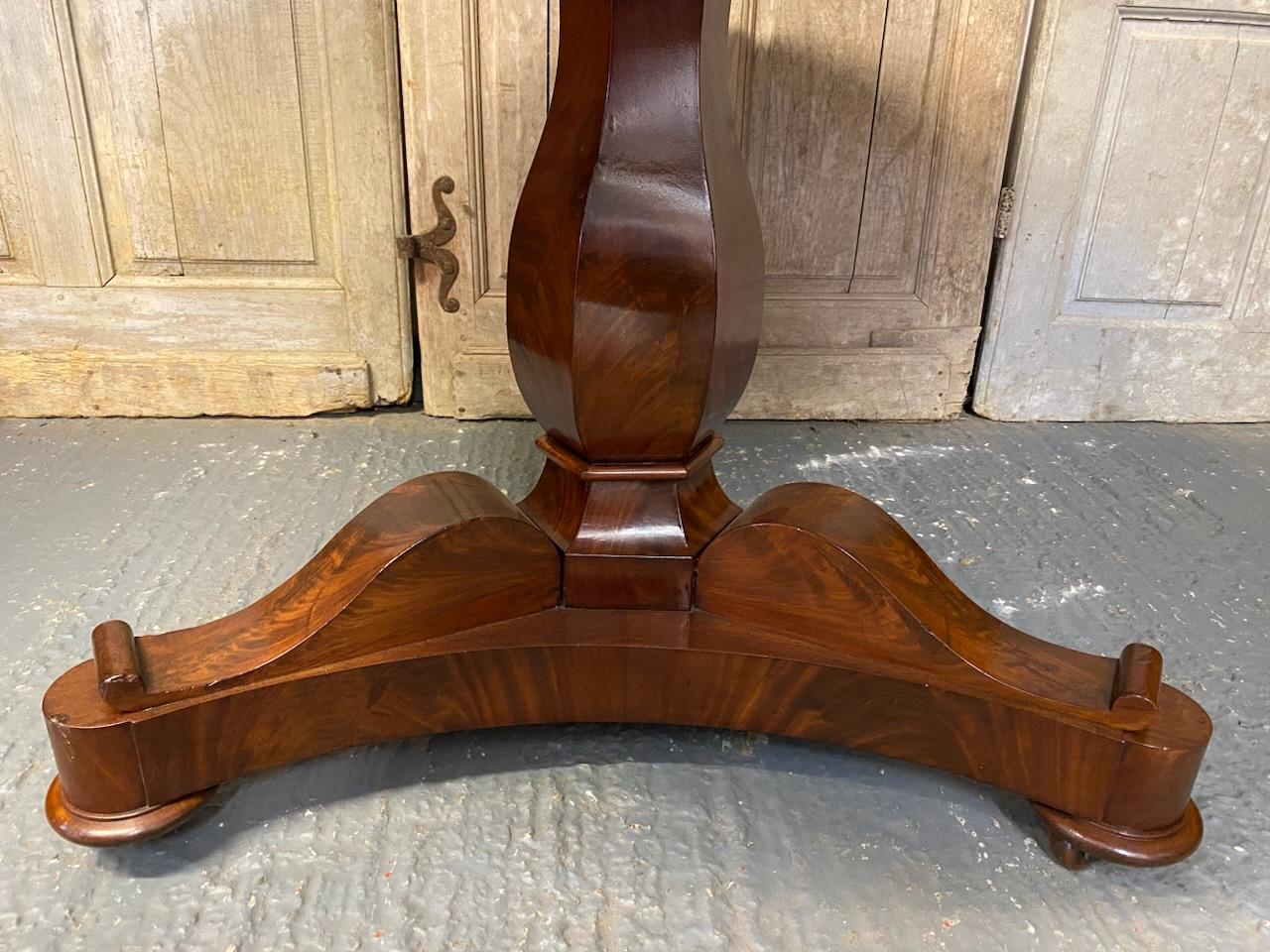 Mahogany French Regency Period Gueridon Centre Table For Sale