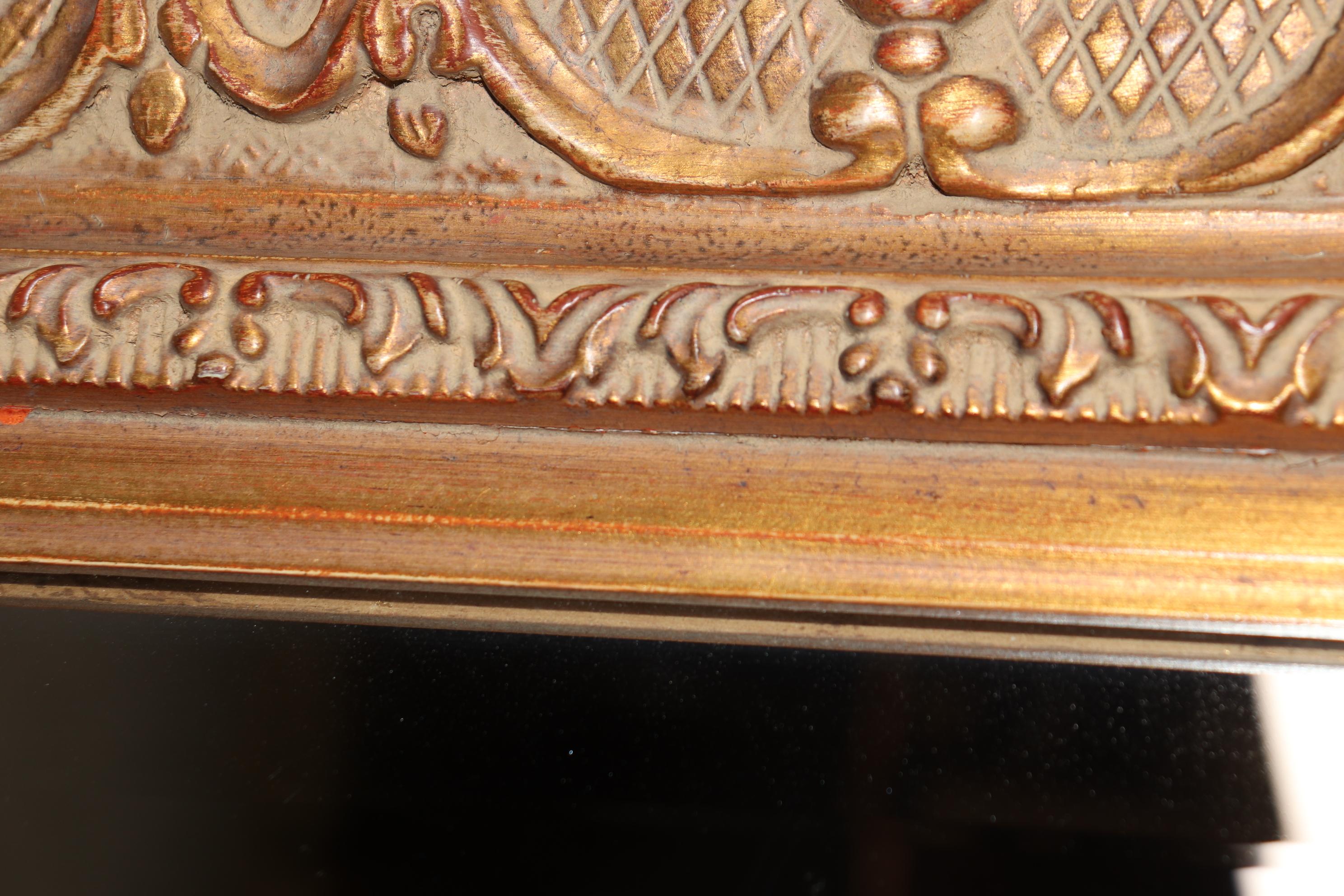 Specchio in legno intagliato in stile Reggenza francese con vetro smussato e dorato in vendita 4