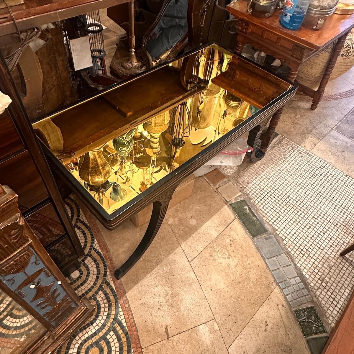 French Regency Style Coffee Table en Bueno estado para la venta en New York, NY