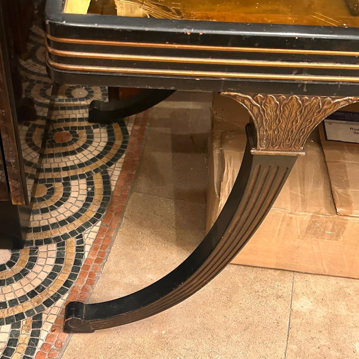 French Regency Style Coffee Table Espejo en venta