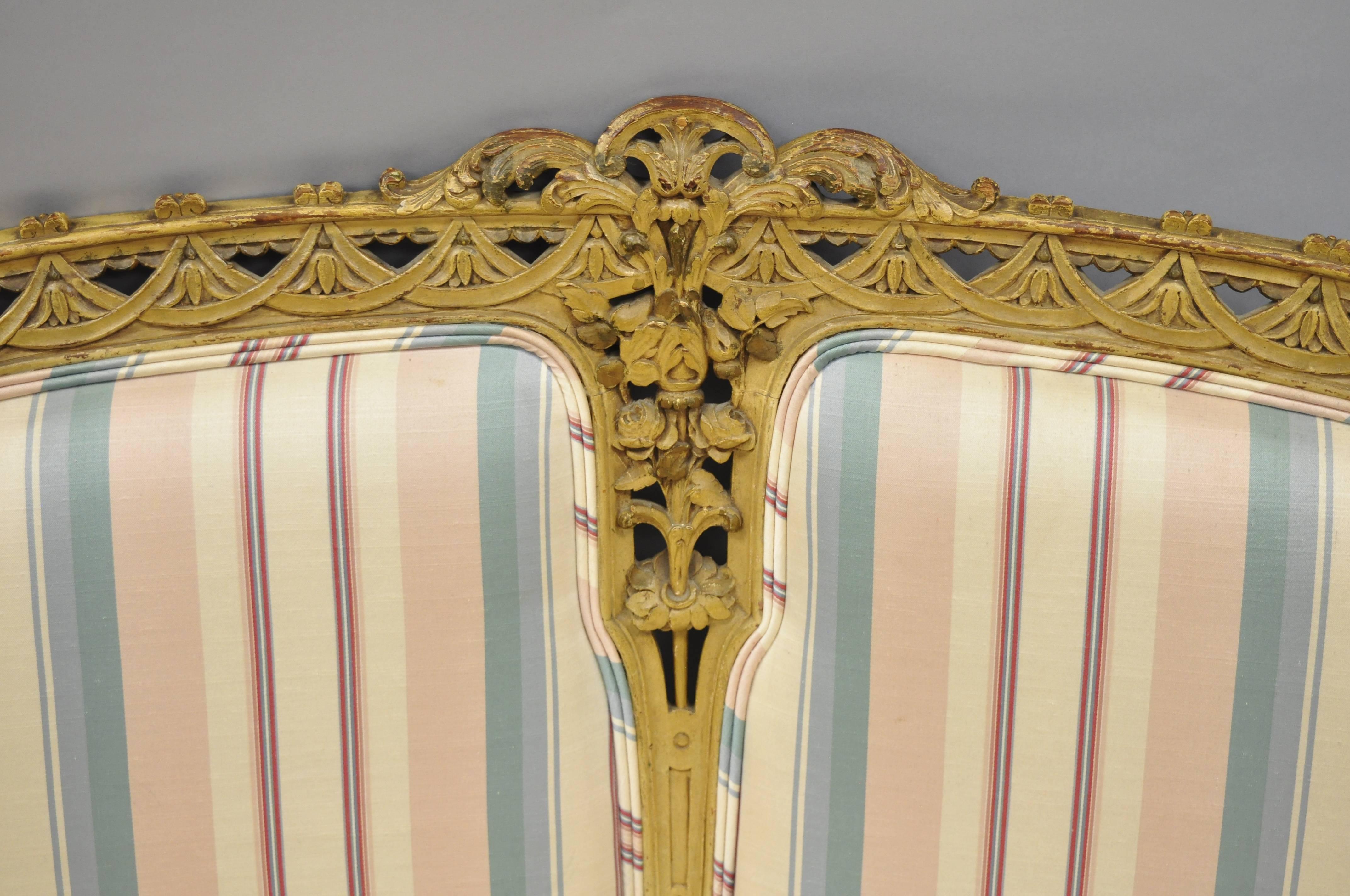 French Regency Style Cream Painted Loveseat Settee Sofa with Swan Carvings In Distressed Condition In Philadelphia, PA