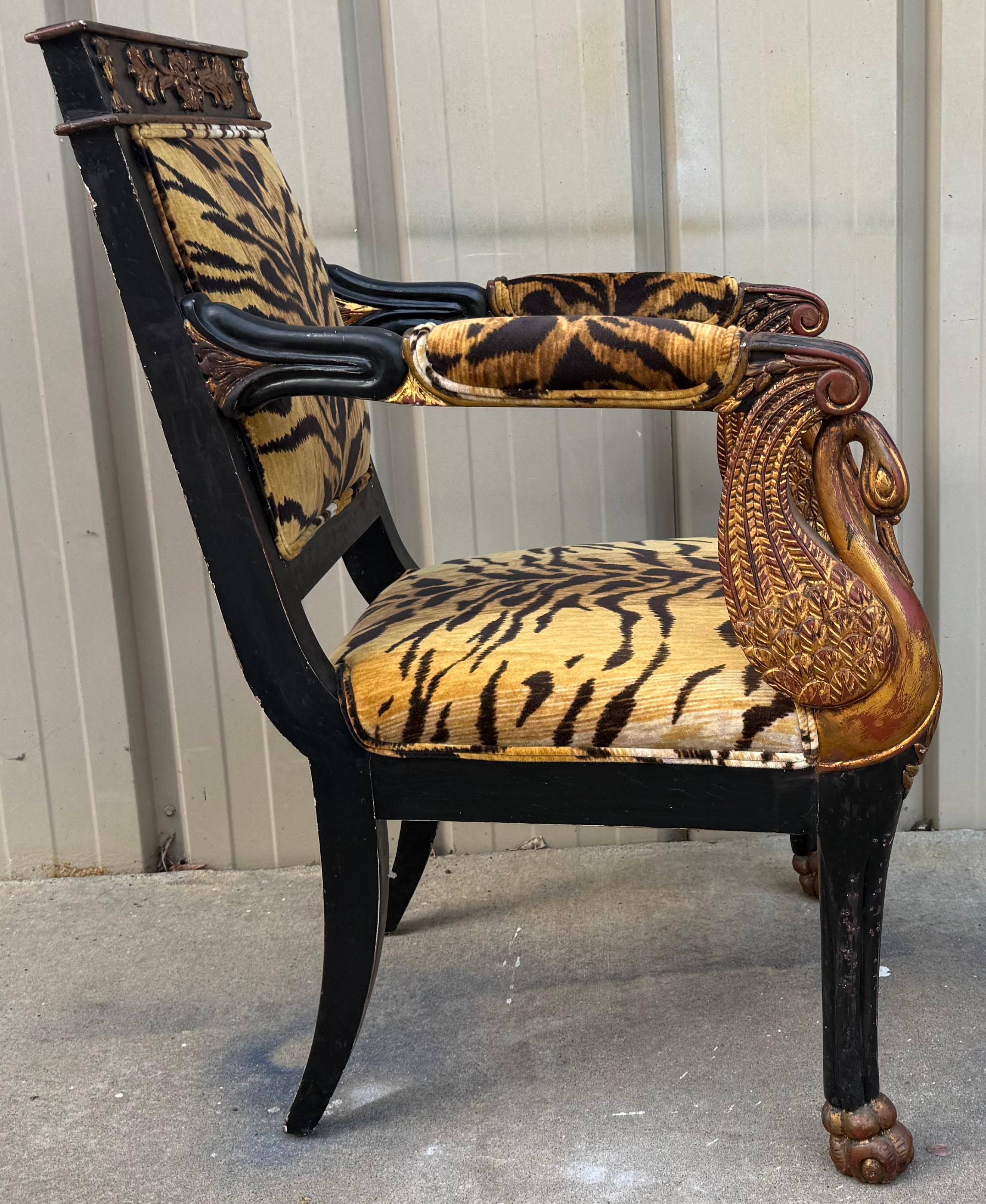 French Regency Style Ebonized Chair W/ Gilt Neo-Classical Swans & Tiger Velvet (Samt) im Angebot